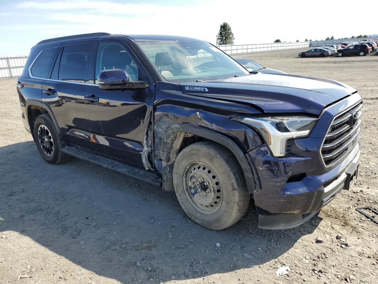 Photo 3 VIN: 7SVAAABA5PX019339 - TOYOTA SEQUOIA 