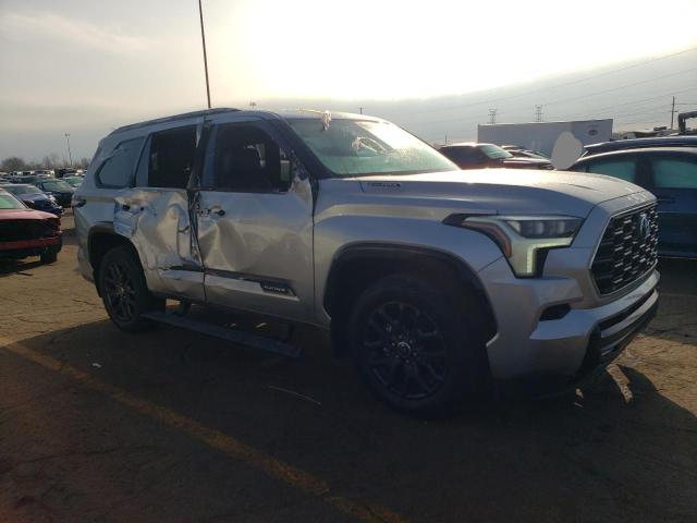 Photo 3 VIN: 7SVAAABA6PX015039 - TOYOTA SEQUOIA 