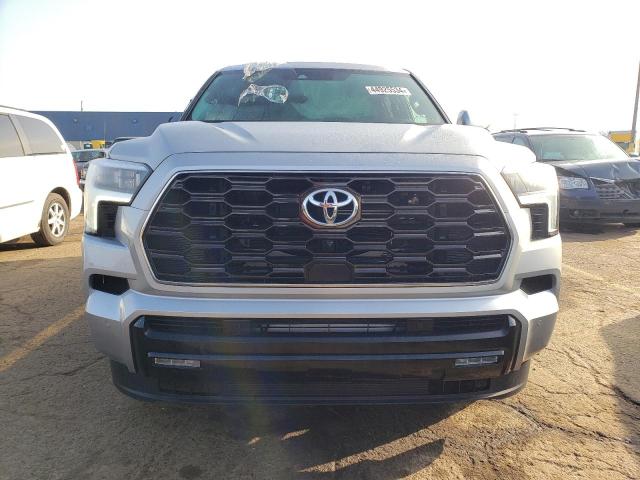 Photo 4 VIN: 7SVAAABA6PX015039 - TOYOTA SEQUOIA 