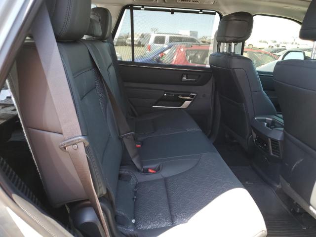 Photo 10 VIN: 7SVAAABA7RX021273 - TOYOTA SEQUOIA SR 