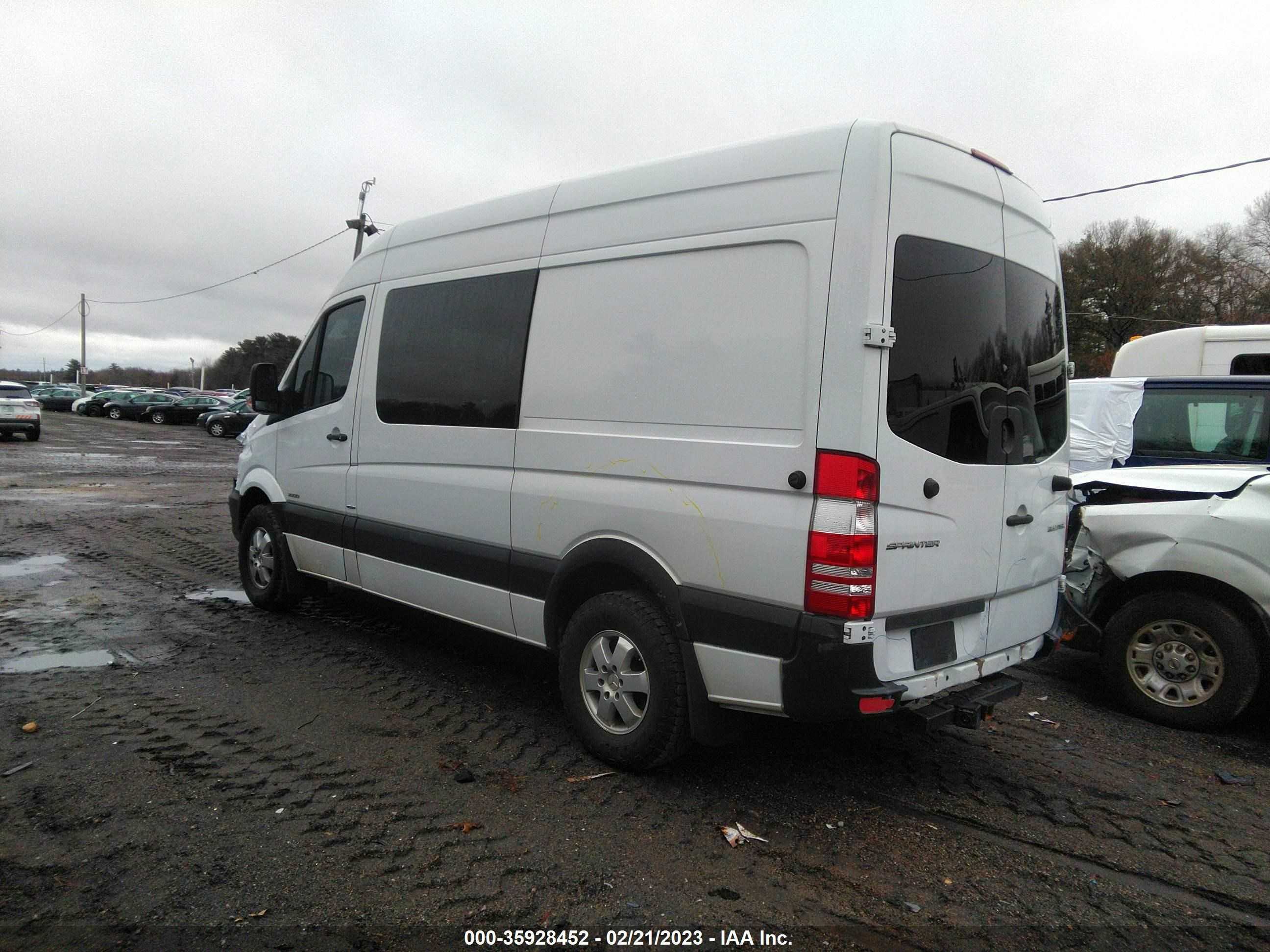 Photo 2 VIN: 8BTPE7CD7GE129611 - MERCEDES-BENZ SPRINTER 