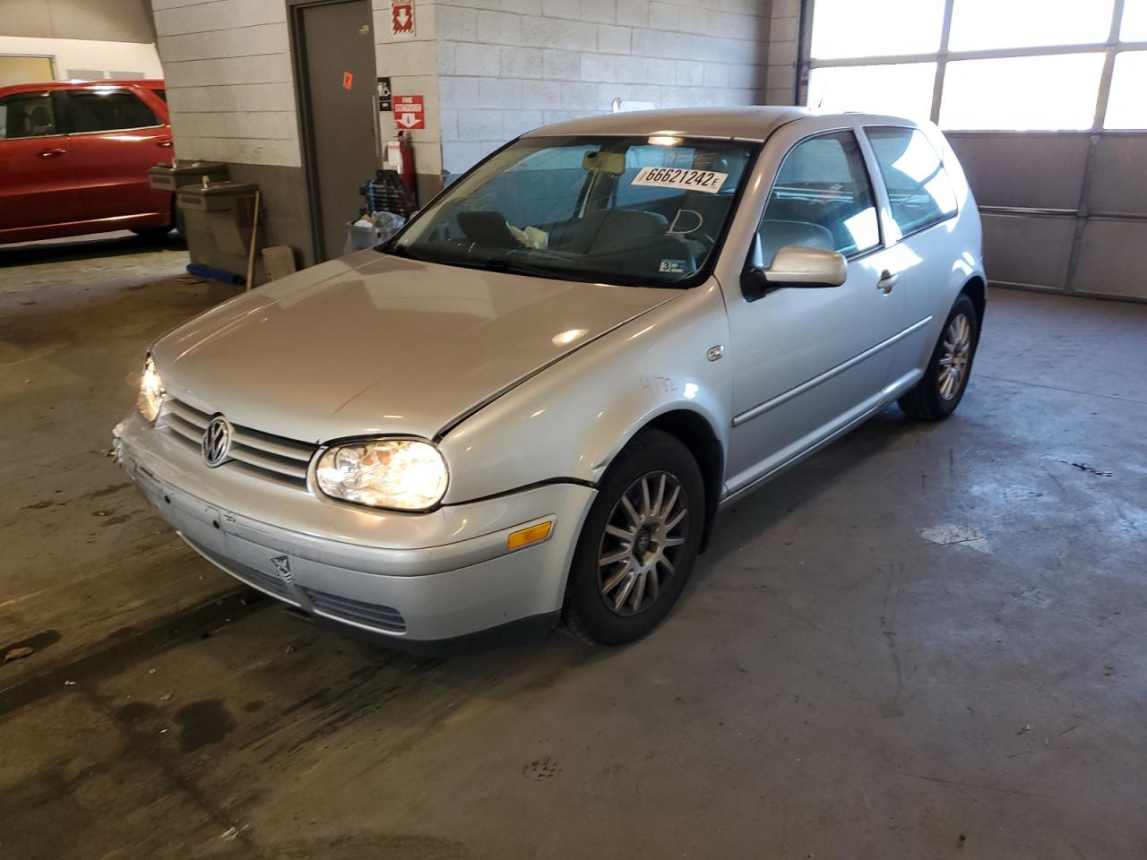 Photo 1 VIN: 9BWBP61J534063872 - VOLKSWAGEN GOLF 