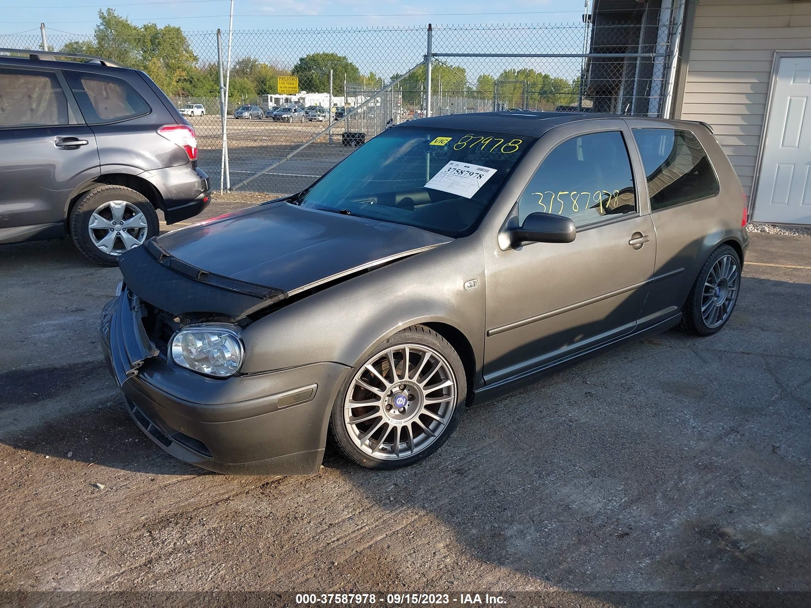 Photo 1 VIN: 9BWDE61J444013397 - VOLKSWAGEN GTI 