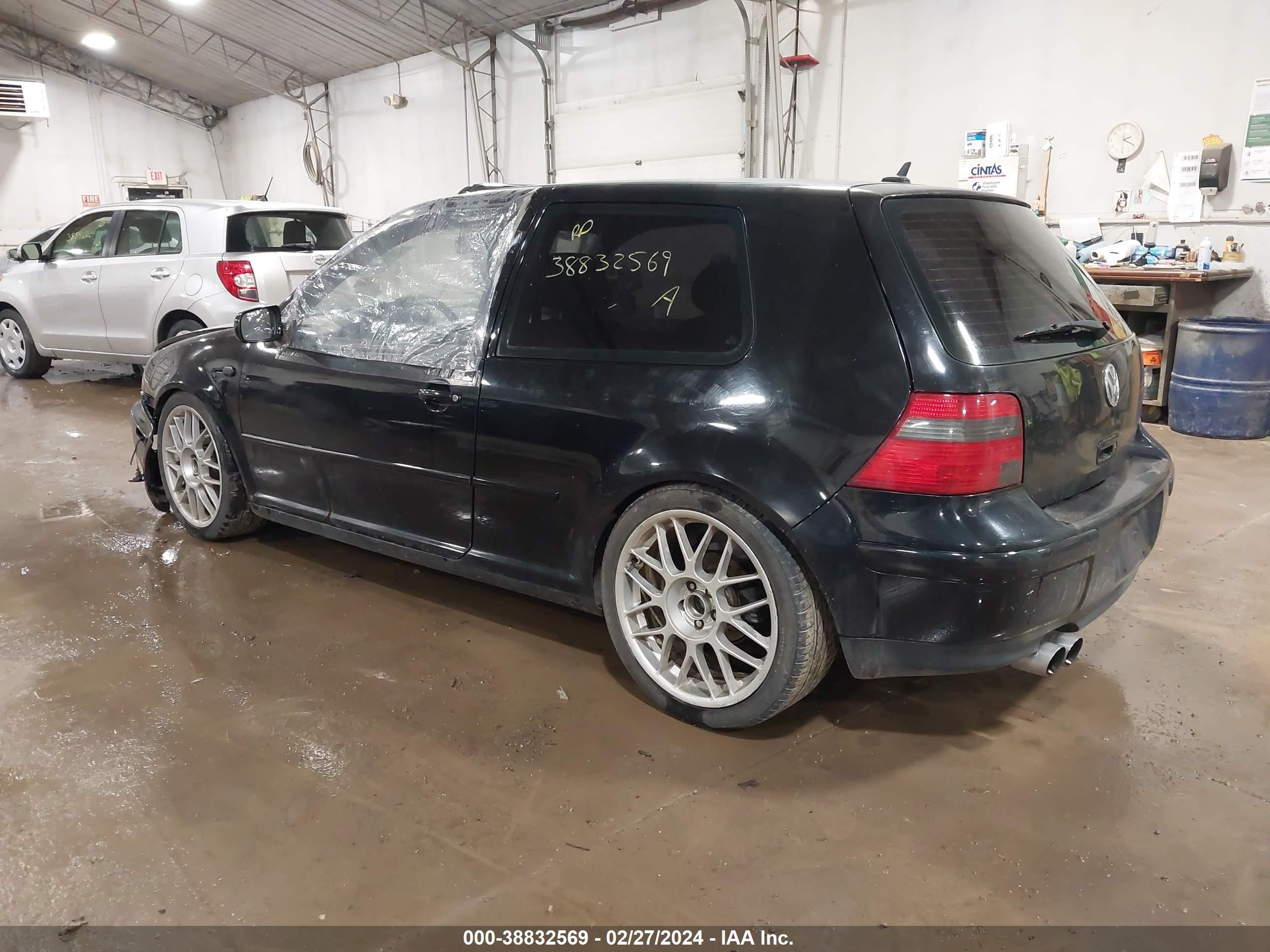 Photo 2 VIN: 9BWDE61J534048139 - VOLKSWAGEN GTI 