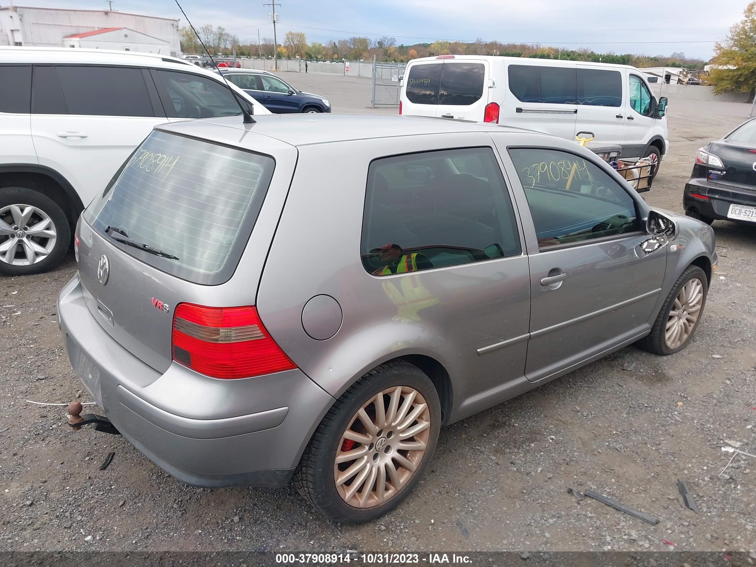 Photo 3 VIN: 9BWDH61J044010990 - VOLKSWAGEN GTI 