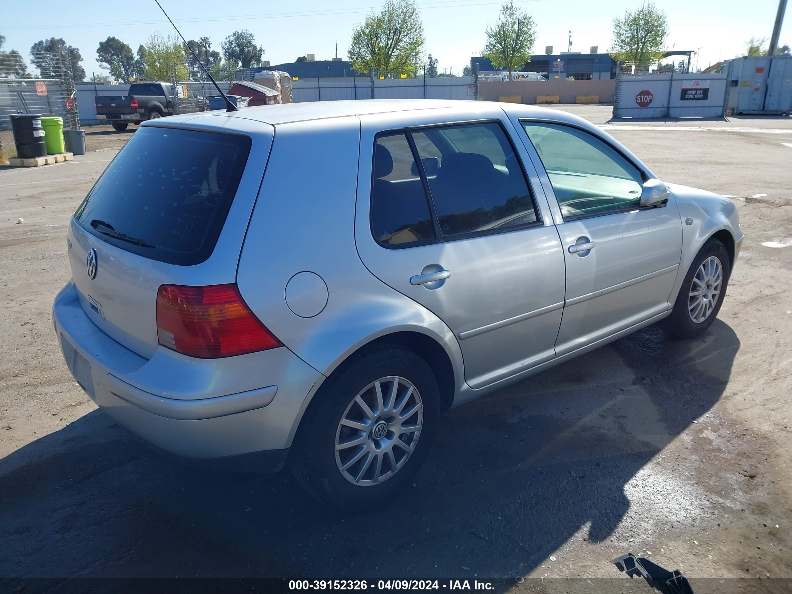 Photo 3 VIN: 9BWGL61J944009767 - VOLKSWAGEN GOLF 