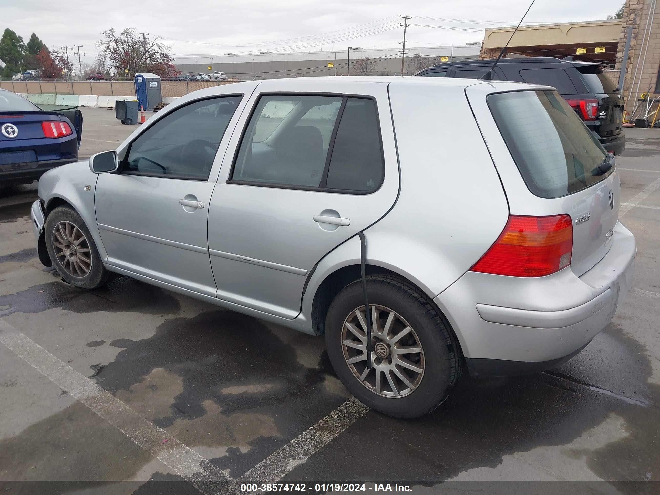 Photo 2 VIN: 9BWGR61J144007266 - VOLKSWAGEN GOLF 