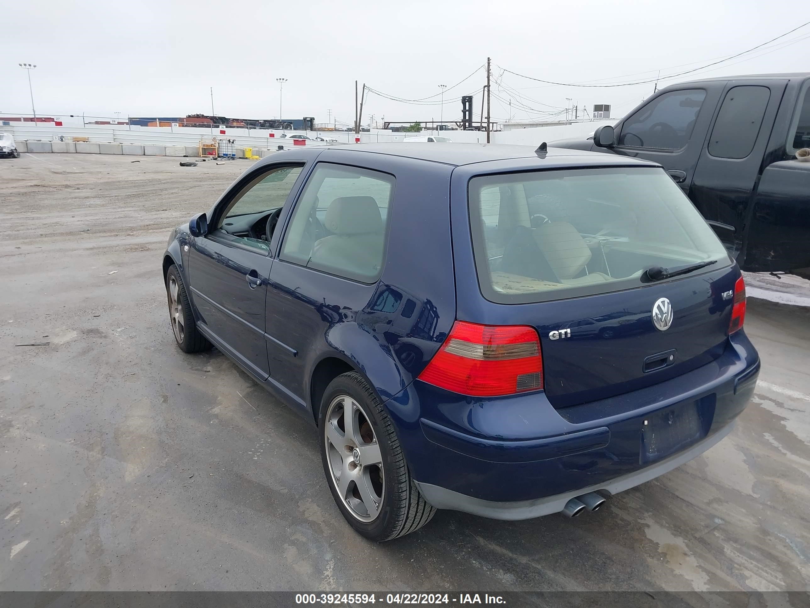 Photo 2 VIN: 9BWPH61J024071282 - VOLKSWAGEN GTI 