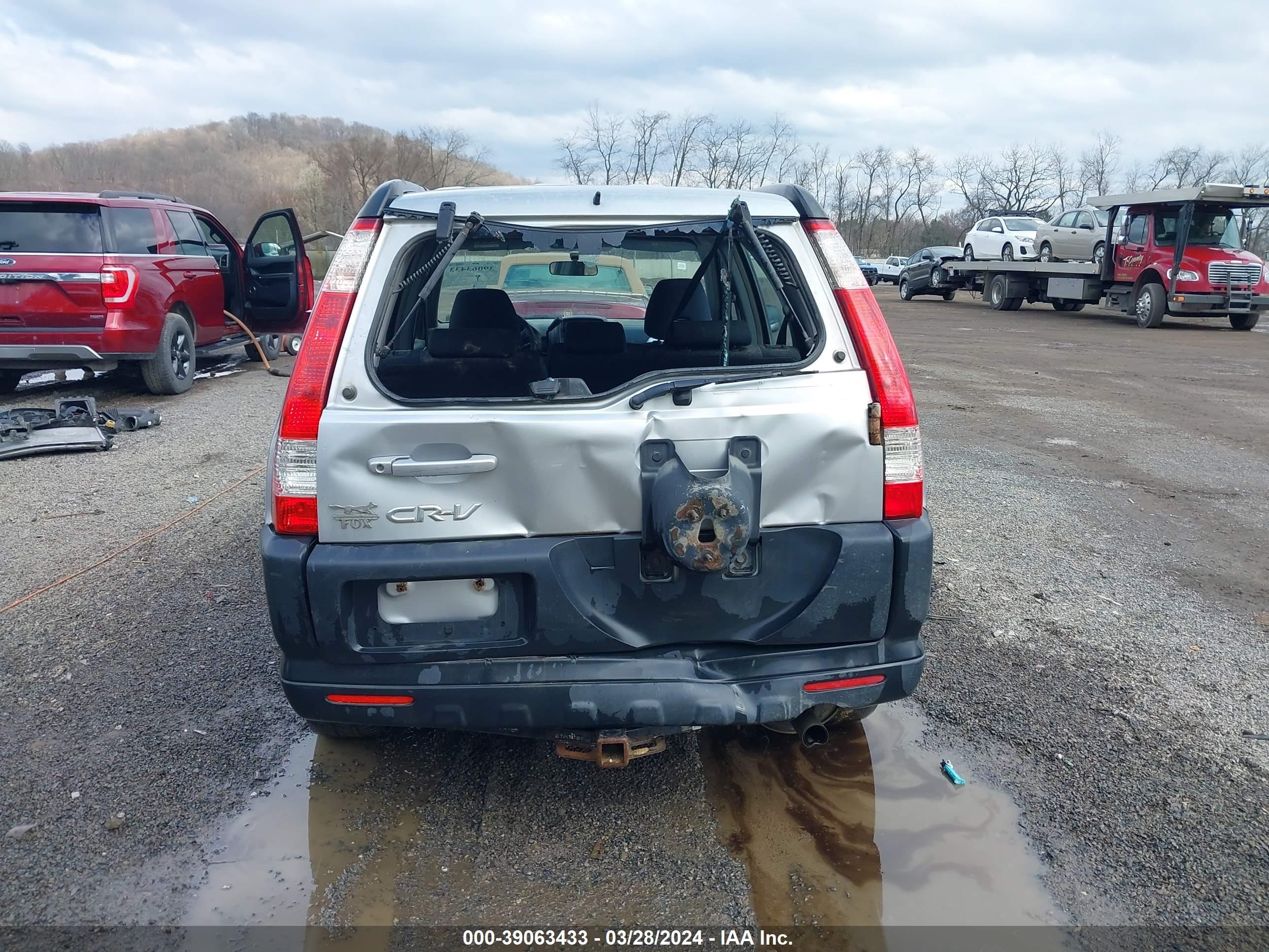 Photo 16 VIN: FHFRD78505U308288 - HONDA CR-V 