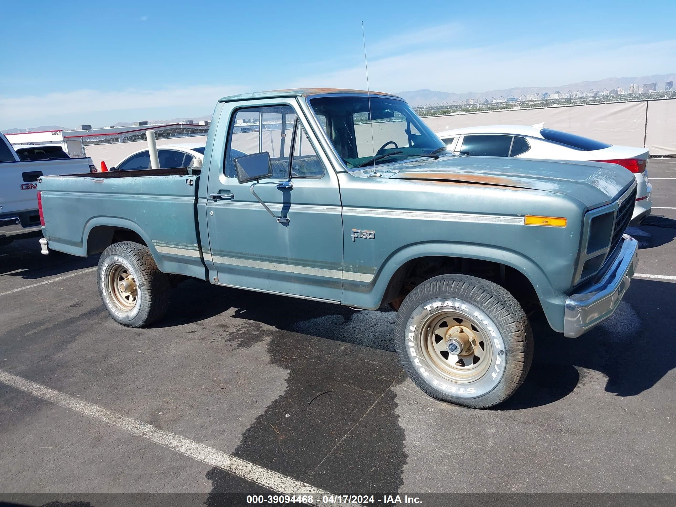 Photo 12 VIN: IFTDF14EXCRA18615 - FORD F100 