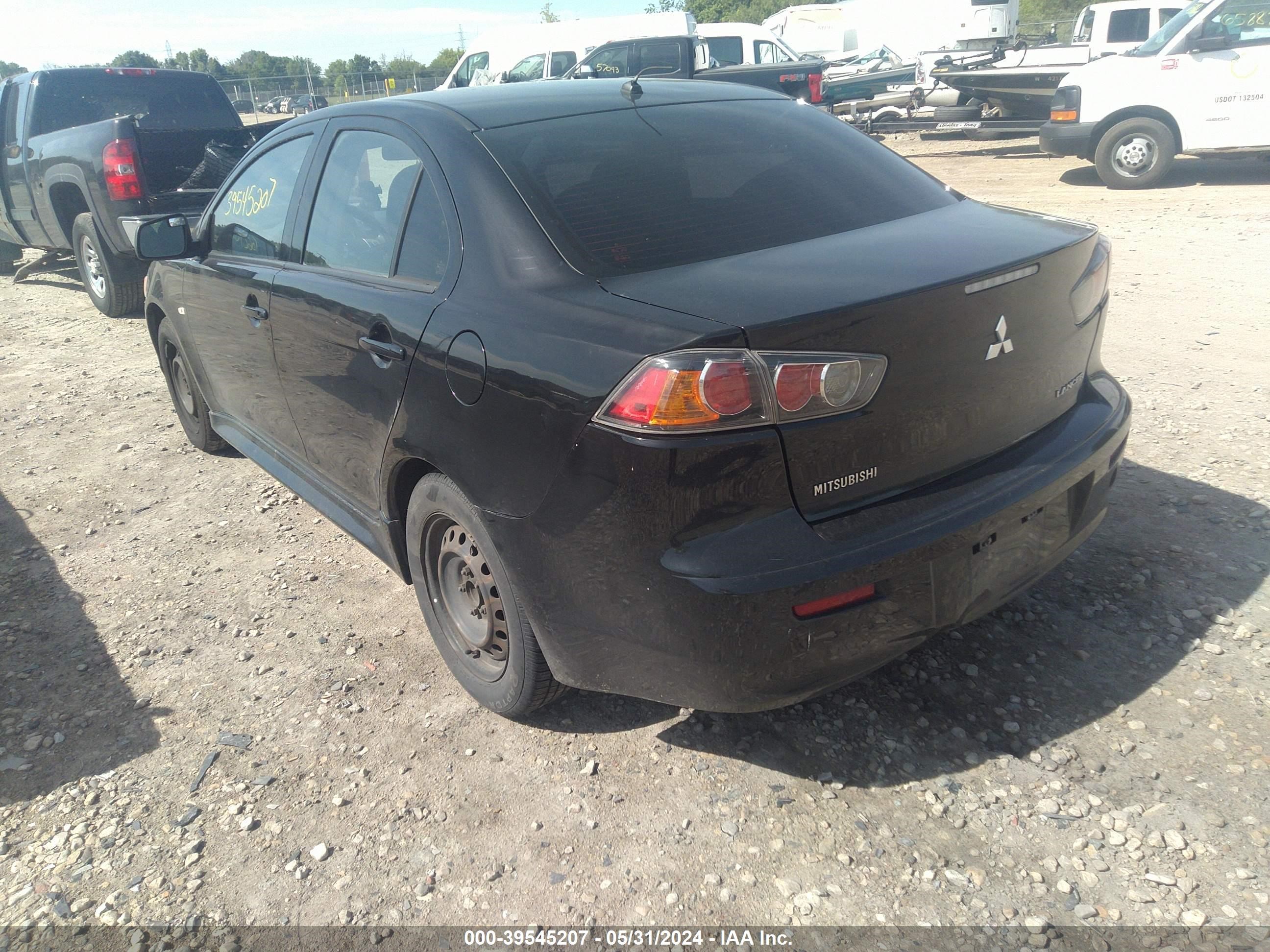 Photo 2 VIN: JA32U2FU0BU000867 - MITSUBISHI LANCER 