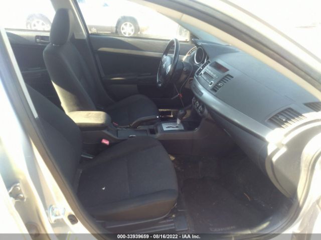 Photo 4 VIN: JA32U2FU0BU022738 - MITSUBISHI LANCER 