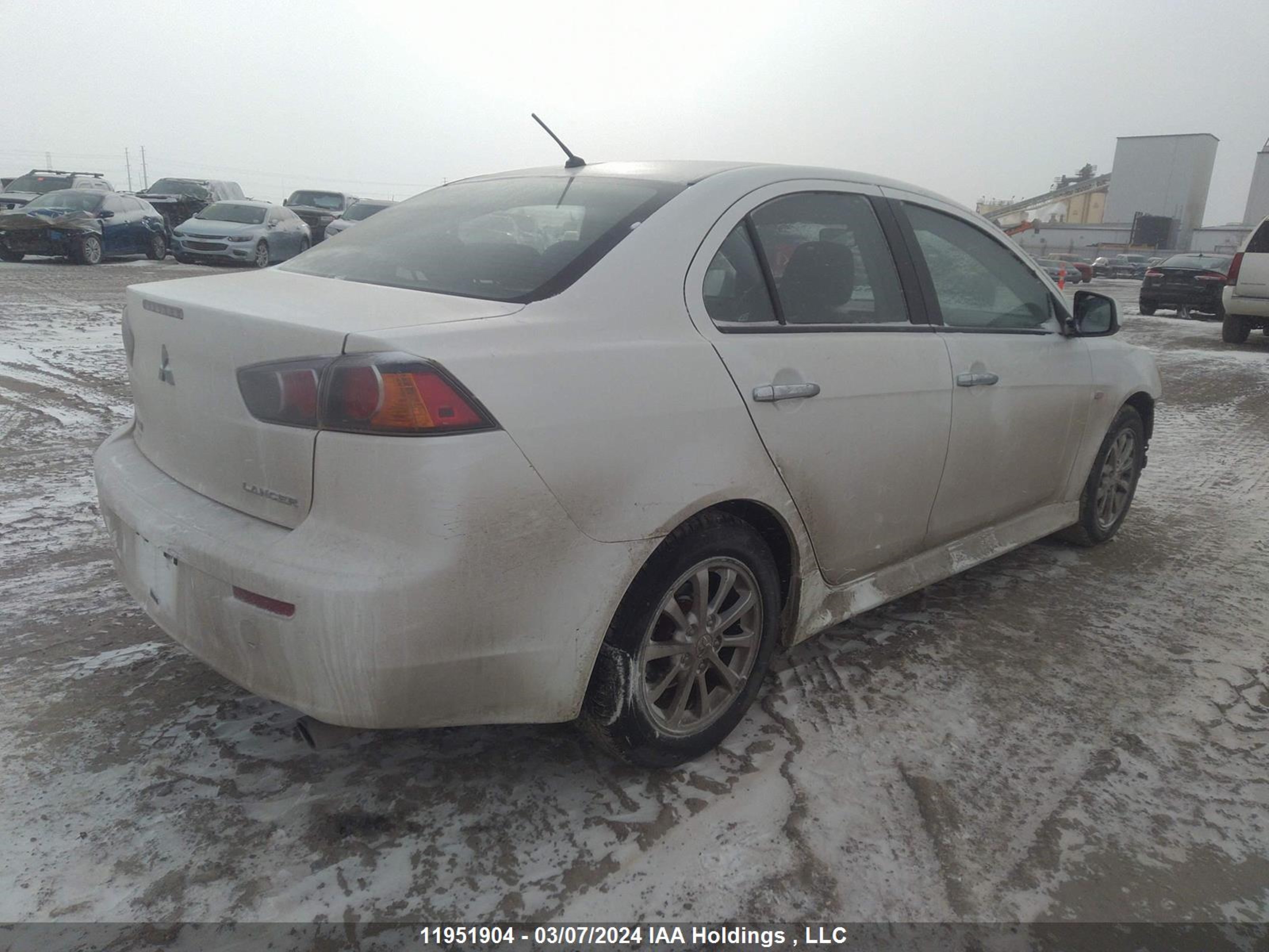 Photo 3 VIN: JA32U2FU0BU606833 - MITSUBISHI LANCER 