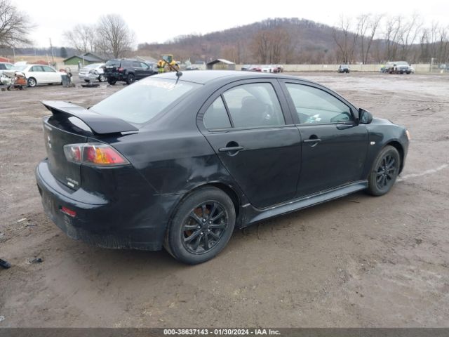 Photo 3 VIN: JA32U2FU2BU038164 - MITSUBISHI LANCER 