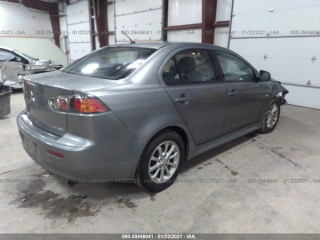 Photo 3 VIN: JA32U2FU2CU009863 - MITSUBISHI LANCER 