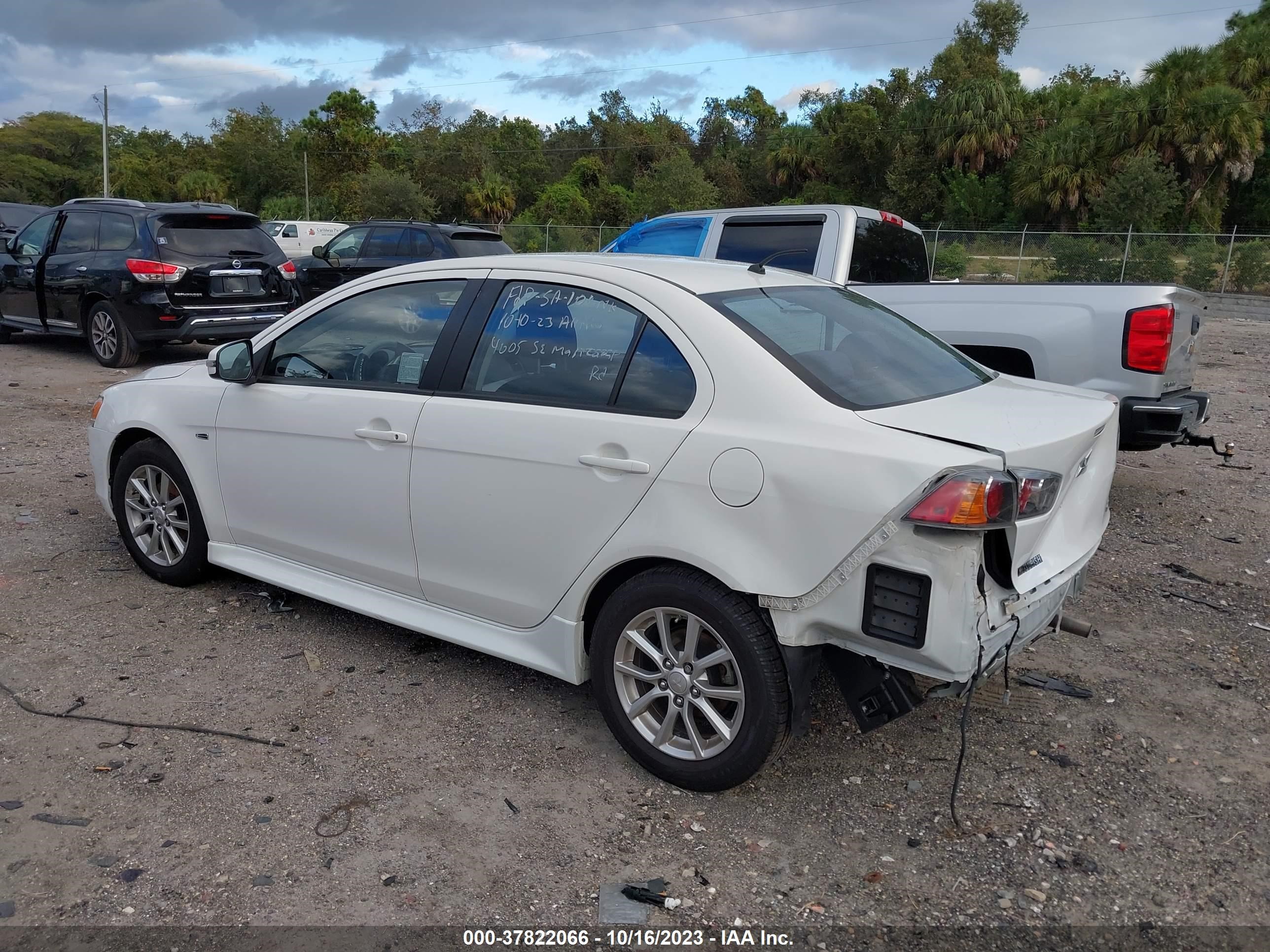 Photo 2 VIN: JA32U2FU2FU023086 - MITSUBISHI LANCER 