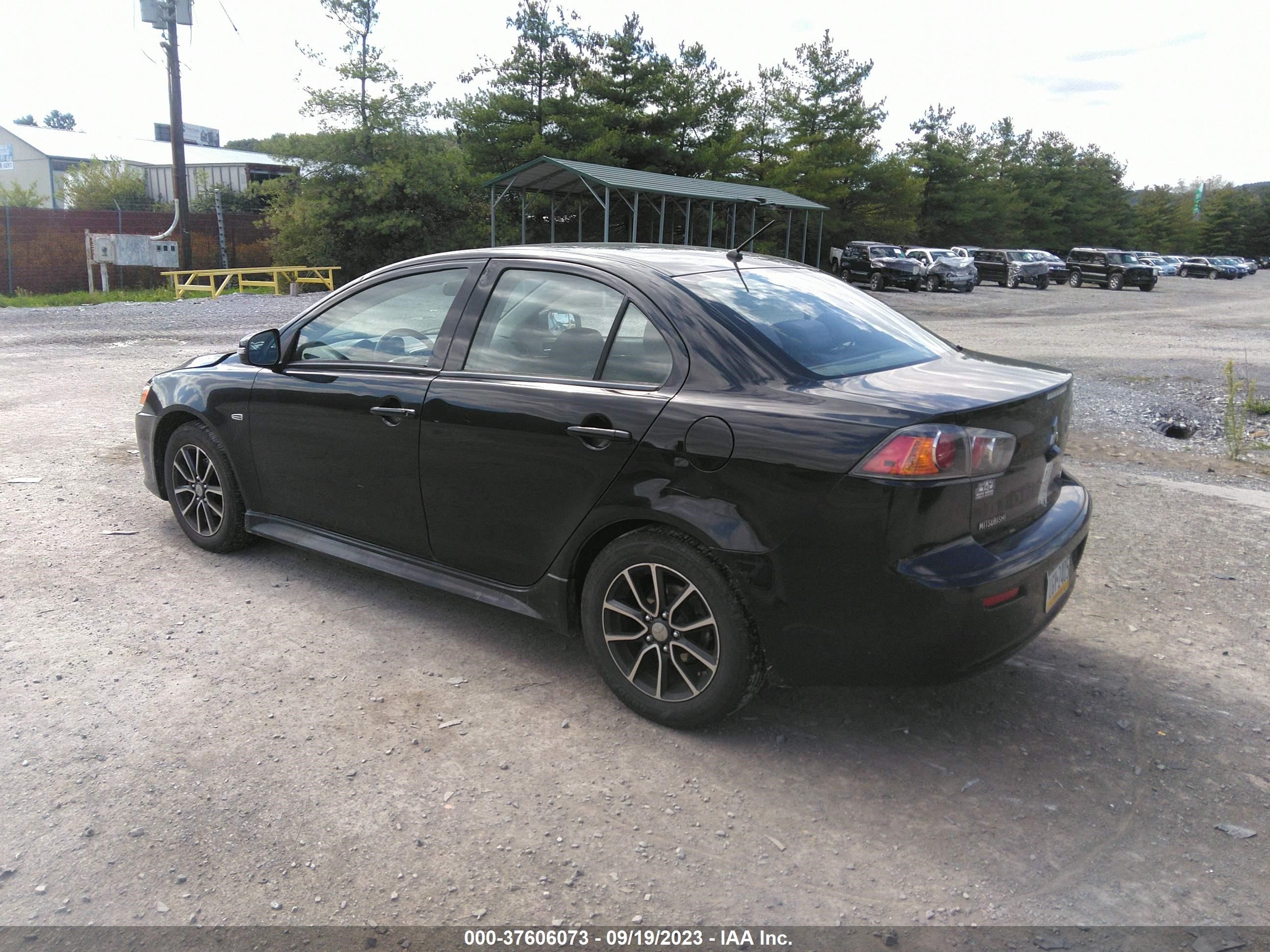 Photo 2 VIN: JA32U2FU2HU003410 - MITSUBISHI LANCER 