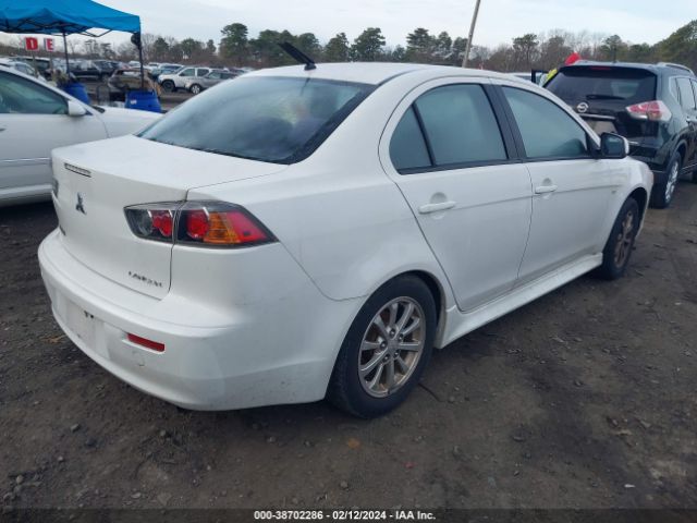 Photo 3 VIN: JA32U2FU4BU045102 - MITSUBISHI LANCER 