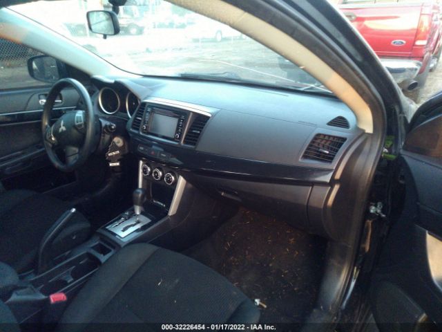 Photo 4 VIN: JA32U2FU4HU008396 - MITSUBISHI LANCER 