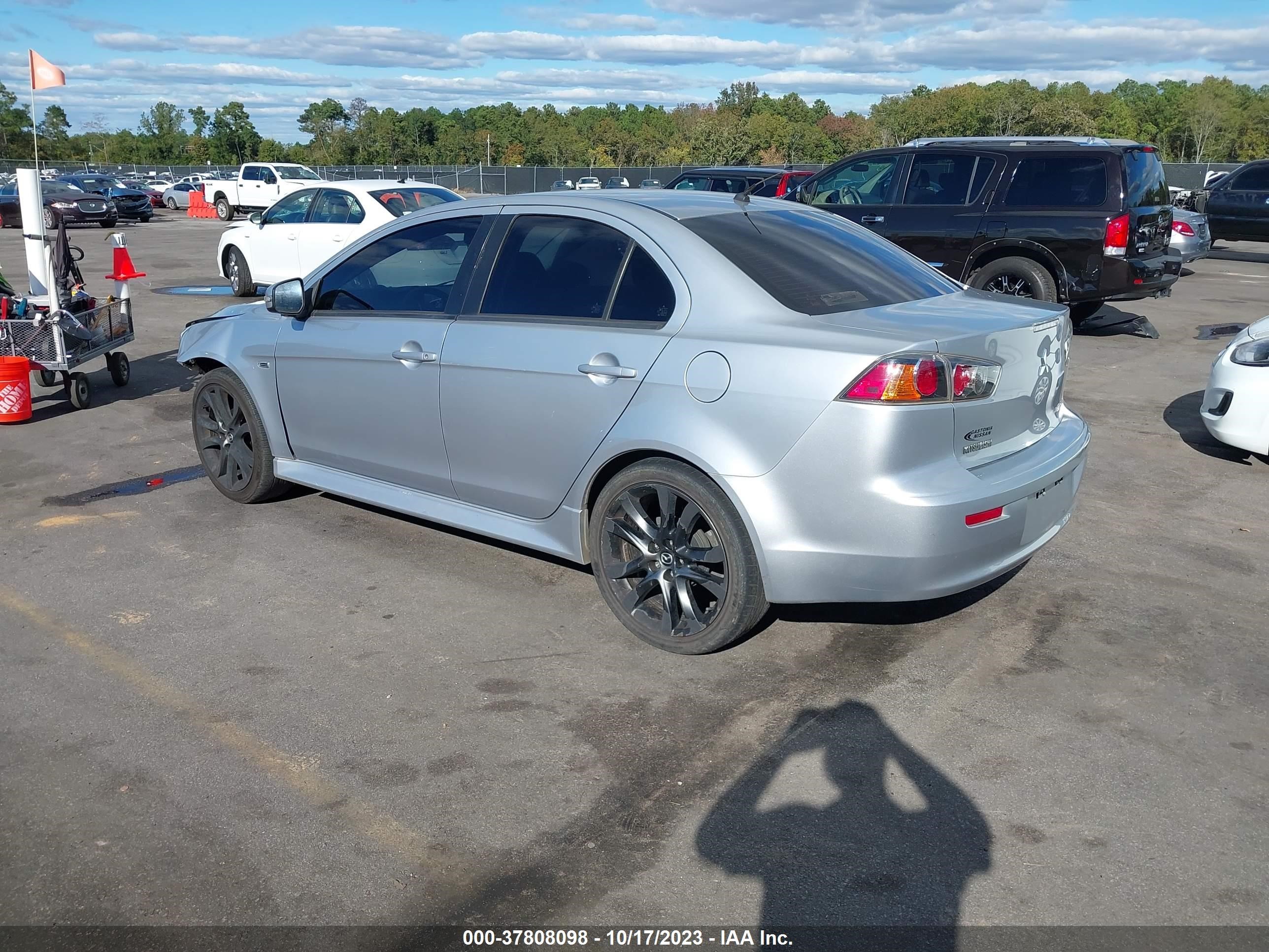 Photo 2 VIN: JA32U2FU5FU005018 - MITSUBISHI LANCER 