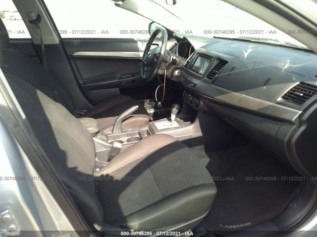 Photo 4 VIN: JA32U2FU5FU015323 - MITSUBISHI LANCER 