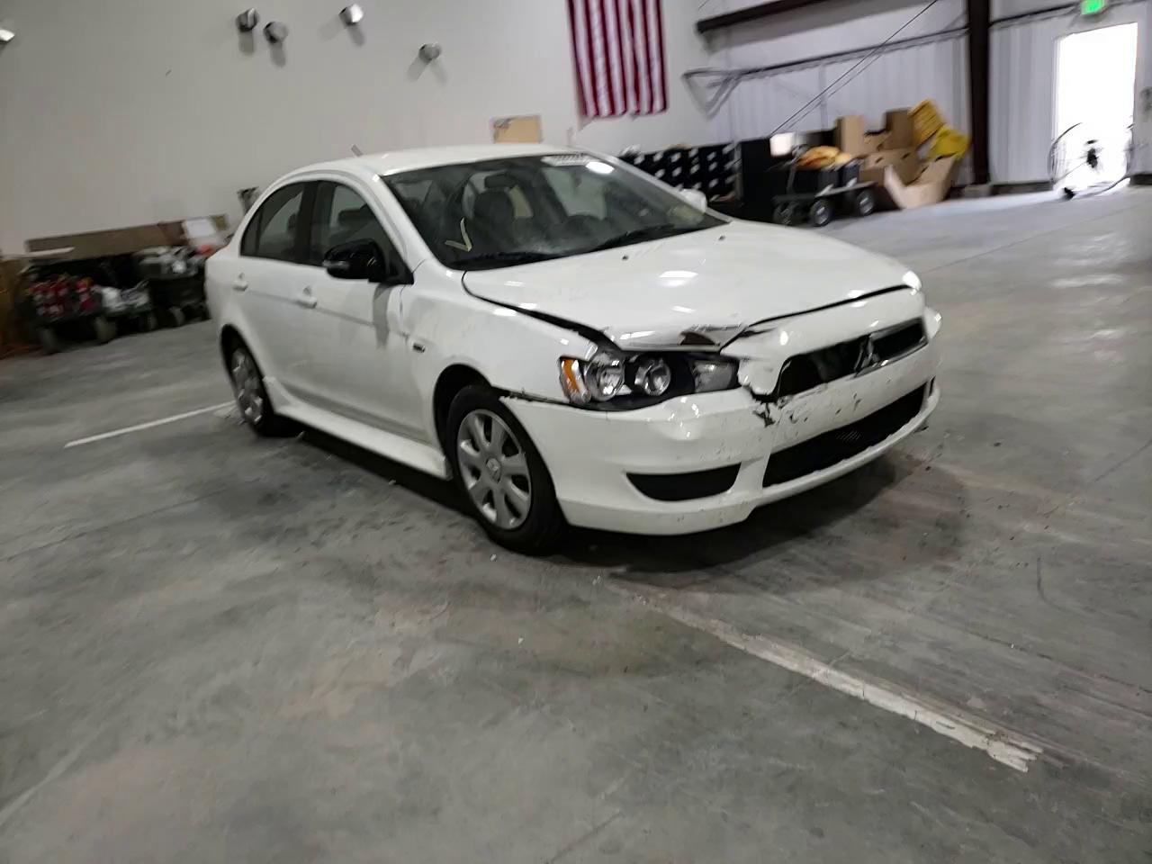 Photo 10 VIN: JA32U2FU6FU015492 - MITSUBISHI LANCER 