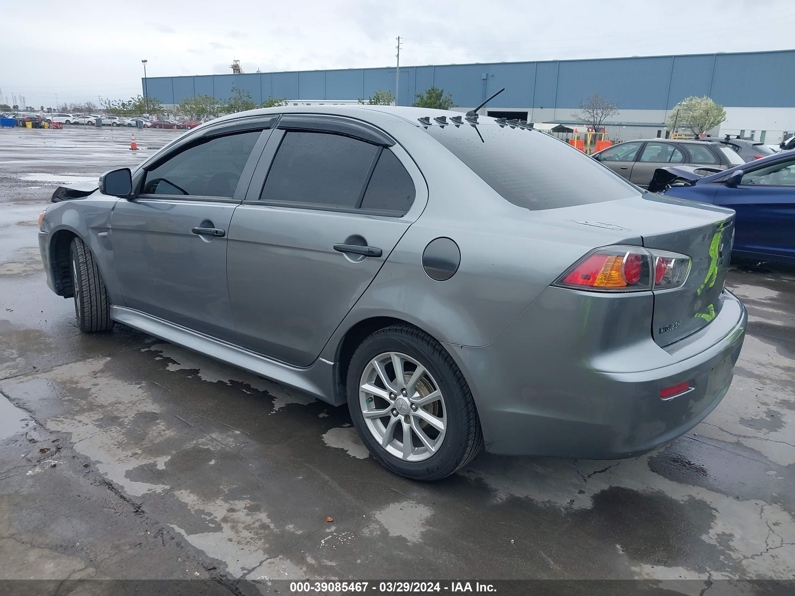 Photo 2 VIN: JA32U2FU6GU001285 - MITSUBISHI LANCER 