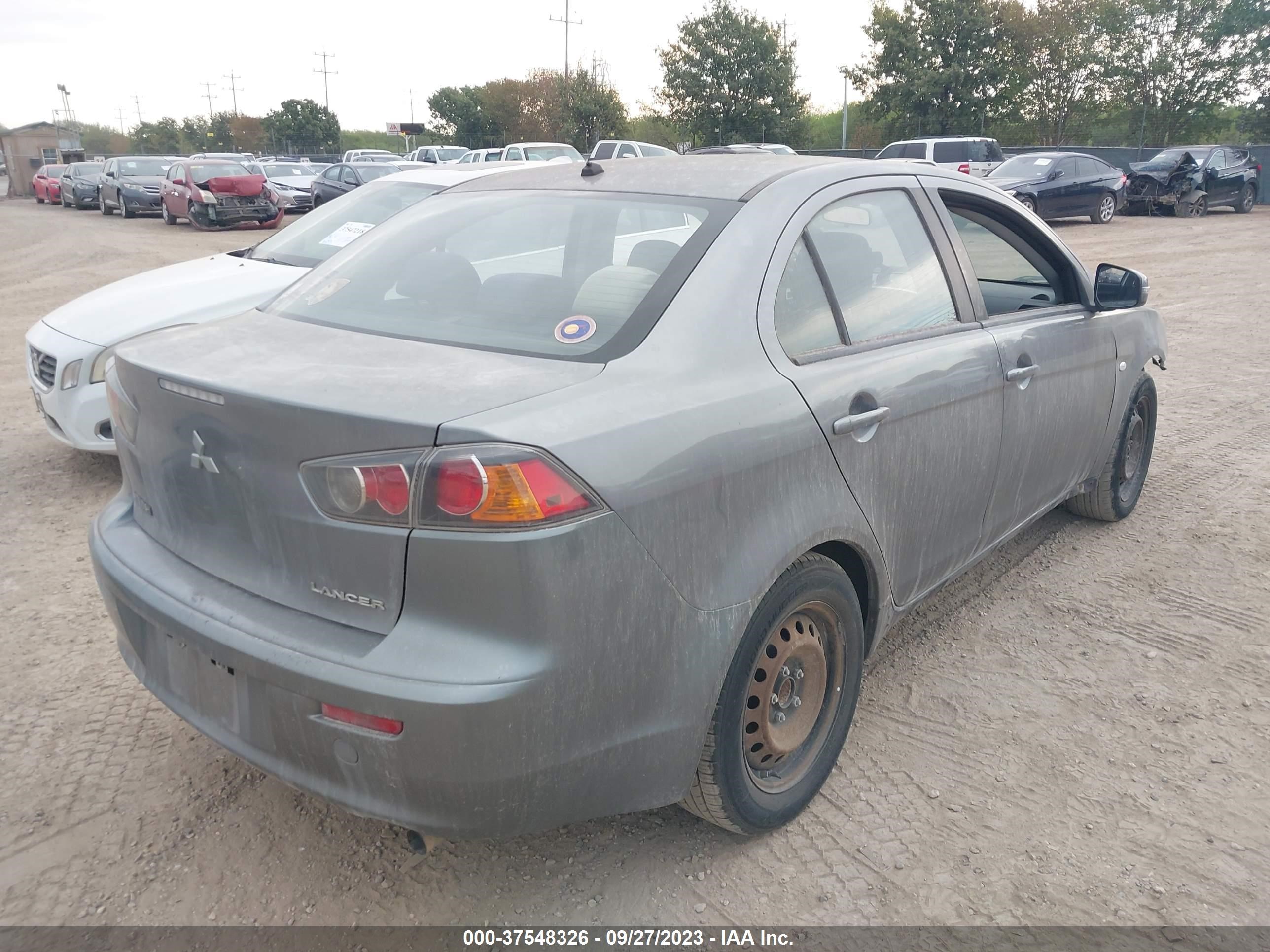 Photo 3 VIN: JA32U2FU7FU026226 - MITSUBISHI LANCER 