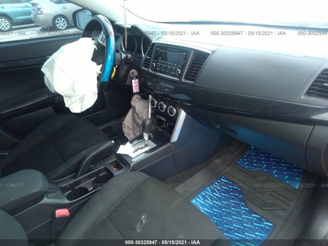 Photo 4 VIN: JA32U2FU7GU006981 - MITSUBISHI LANCER 