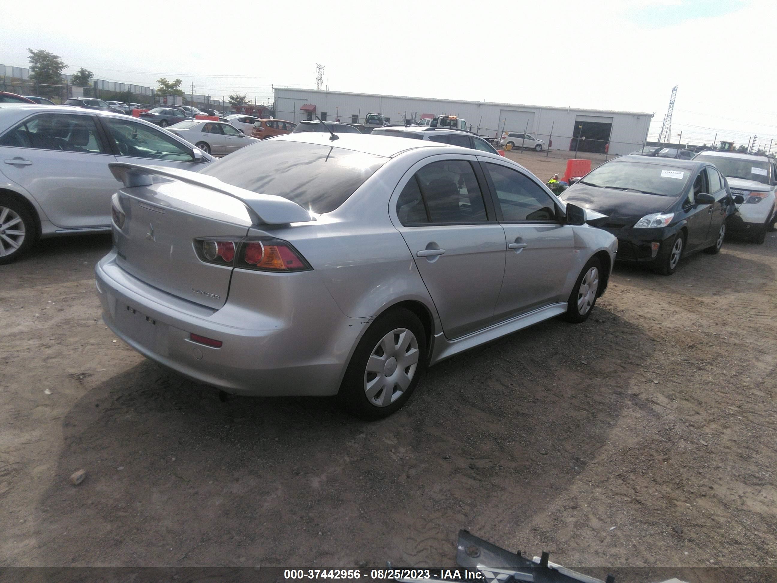 Photo 3 VIN: JA32U2FU8BU039187 - MITSUBISHI LANCER 