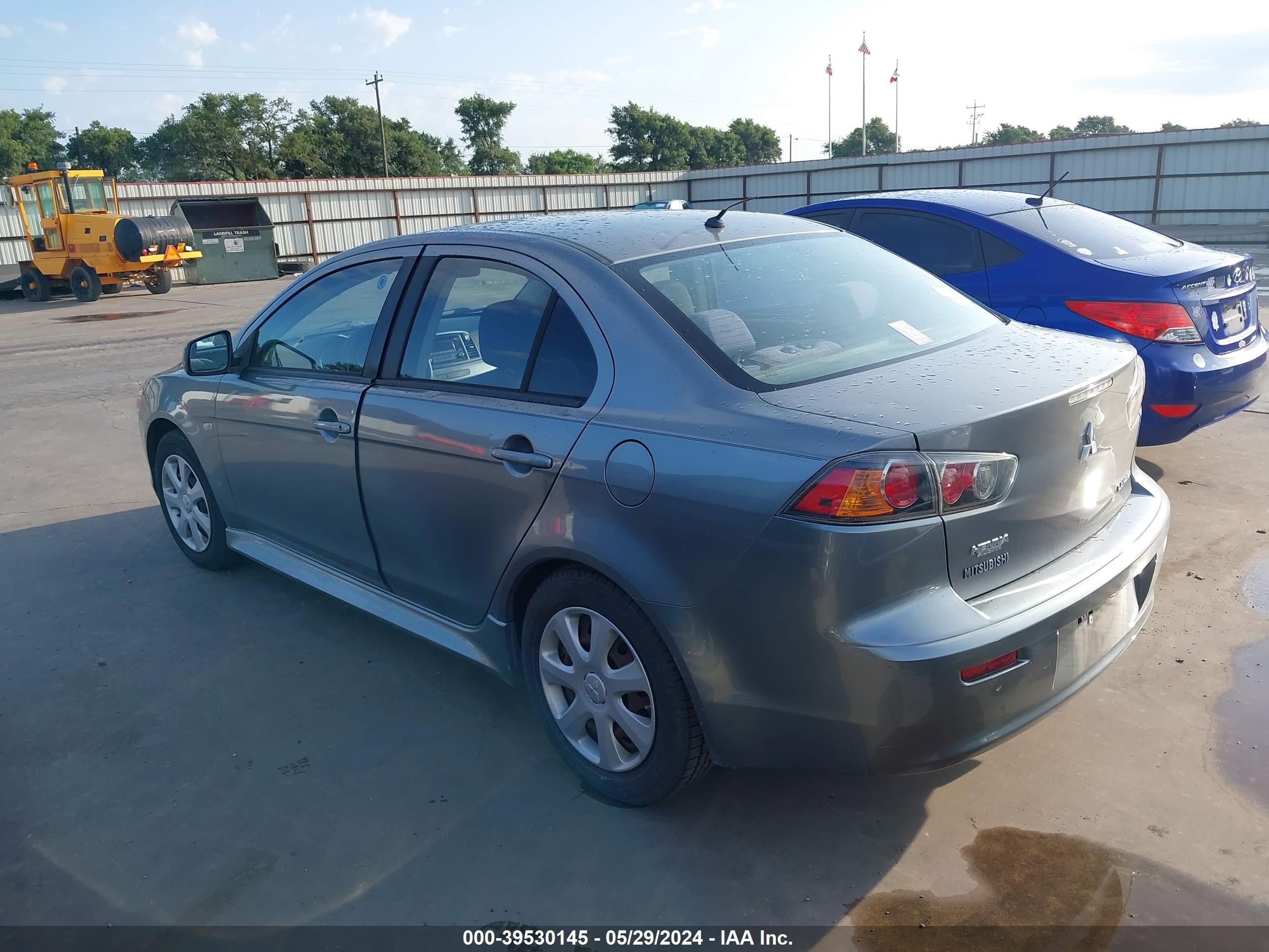 Photo 2 VIN: JA32U2FU8EU014004 - MITSUBISHI LANCER 