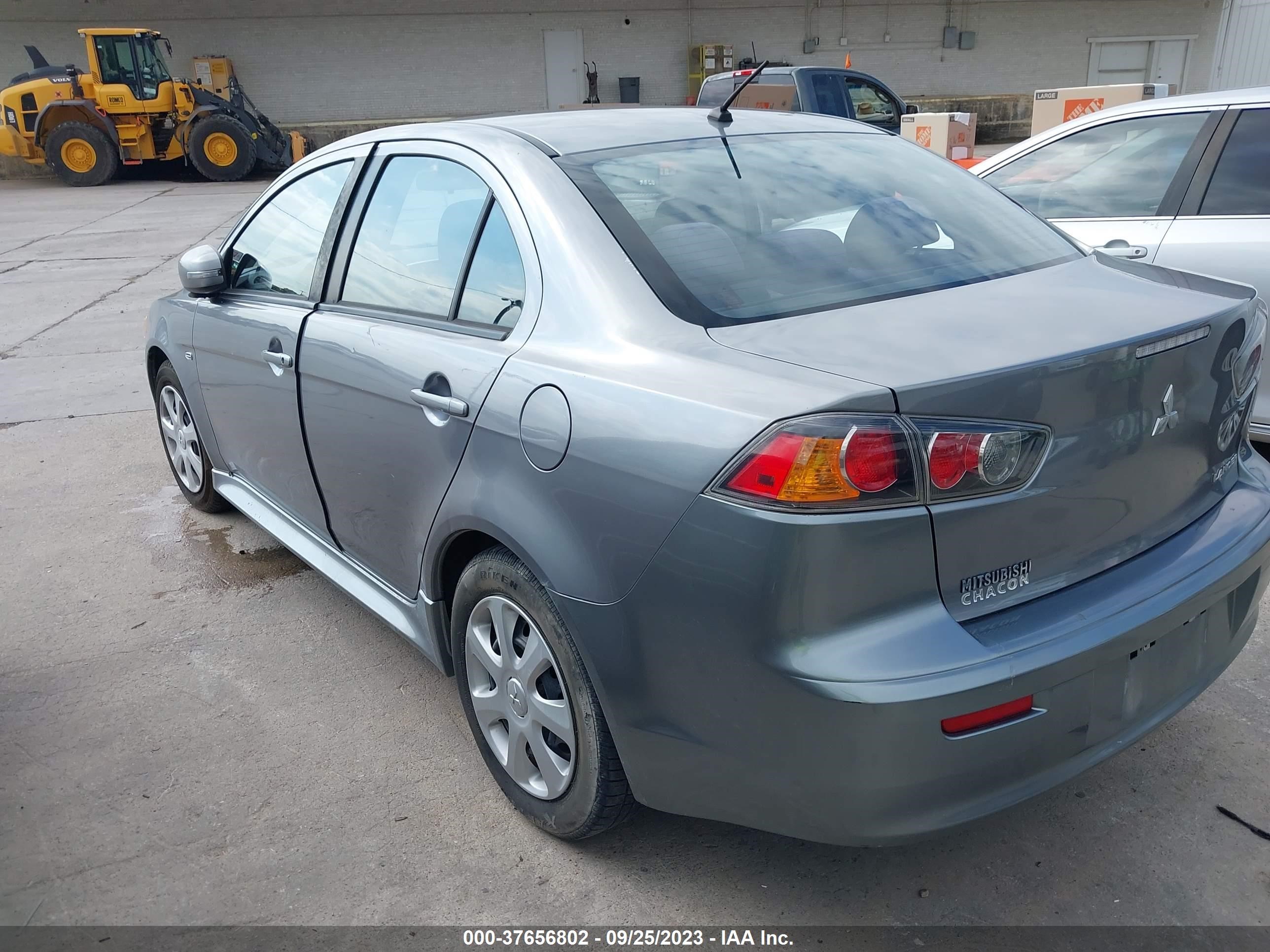 Photo 2 VIN: JA32U2FU9FU017785 - MITSUBISHI LANCER 