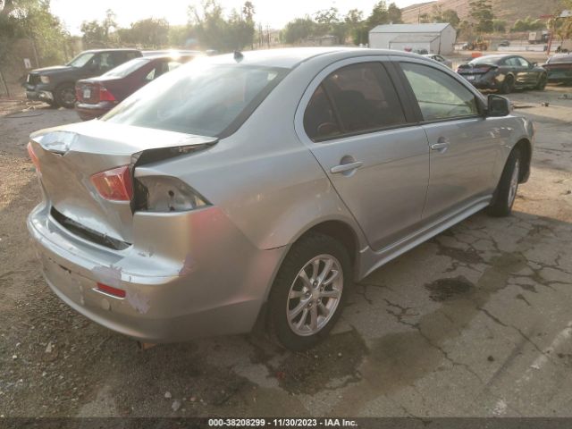 Photo 3 VIN: JA32U2FUXAU003743 - MITSUBISHI LANCER 