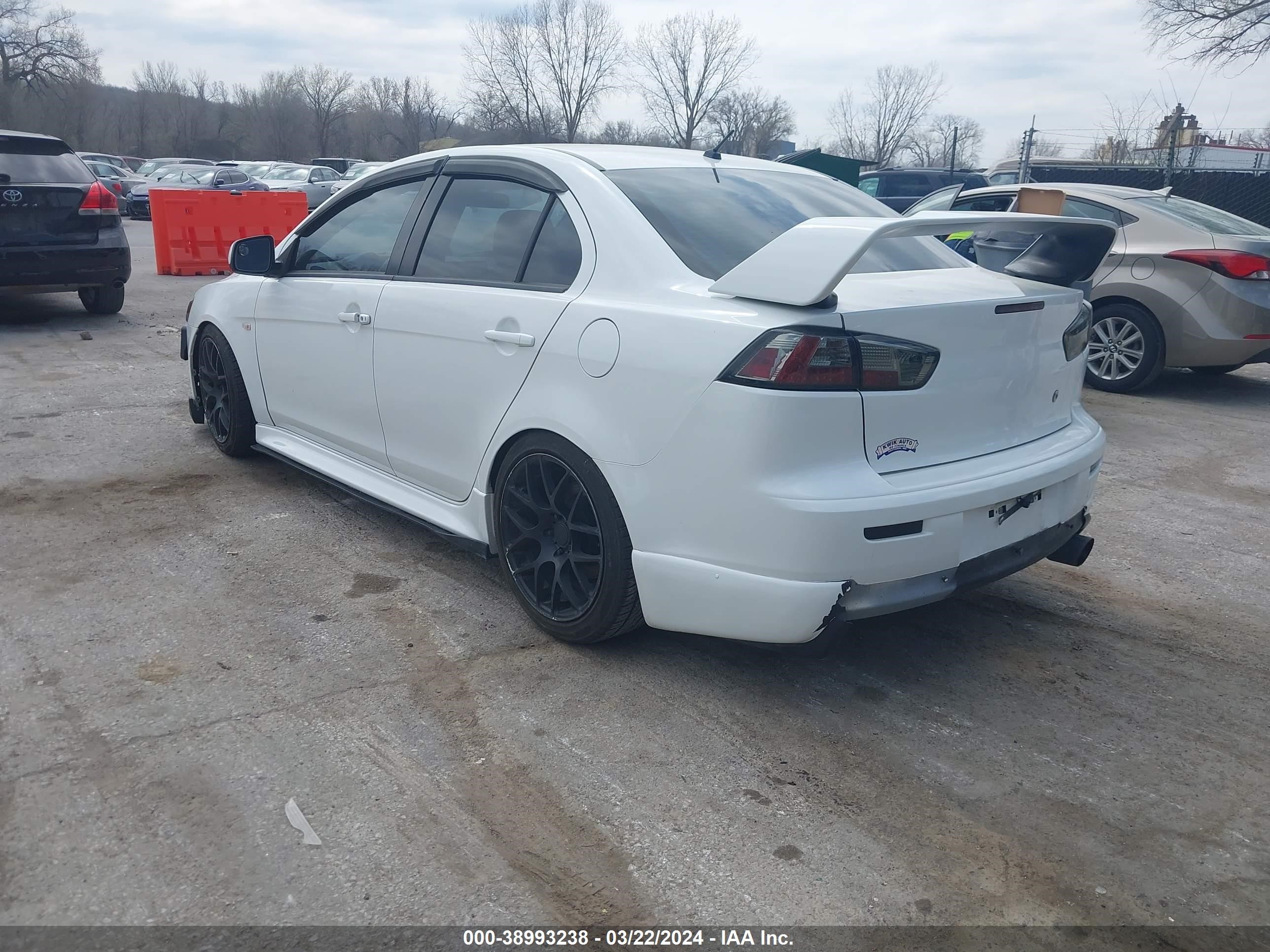 Photo 2 VIN: JA32U8FW3CU013120 - MITSUBISHI LANCER 