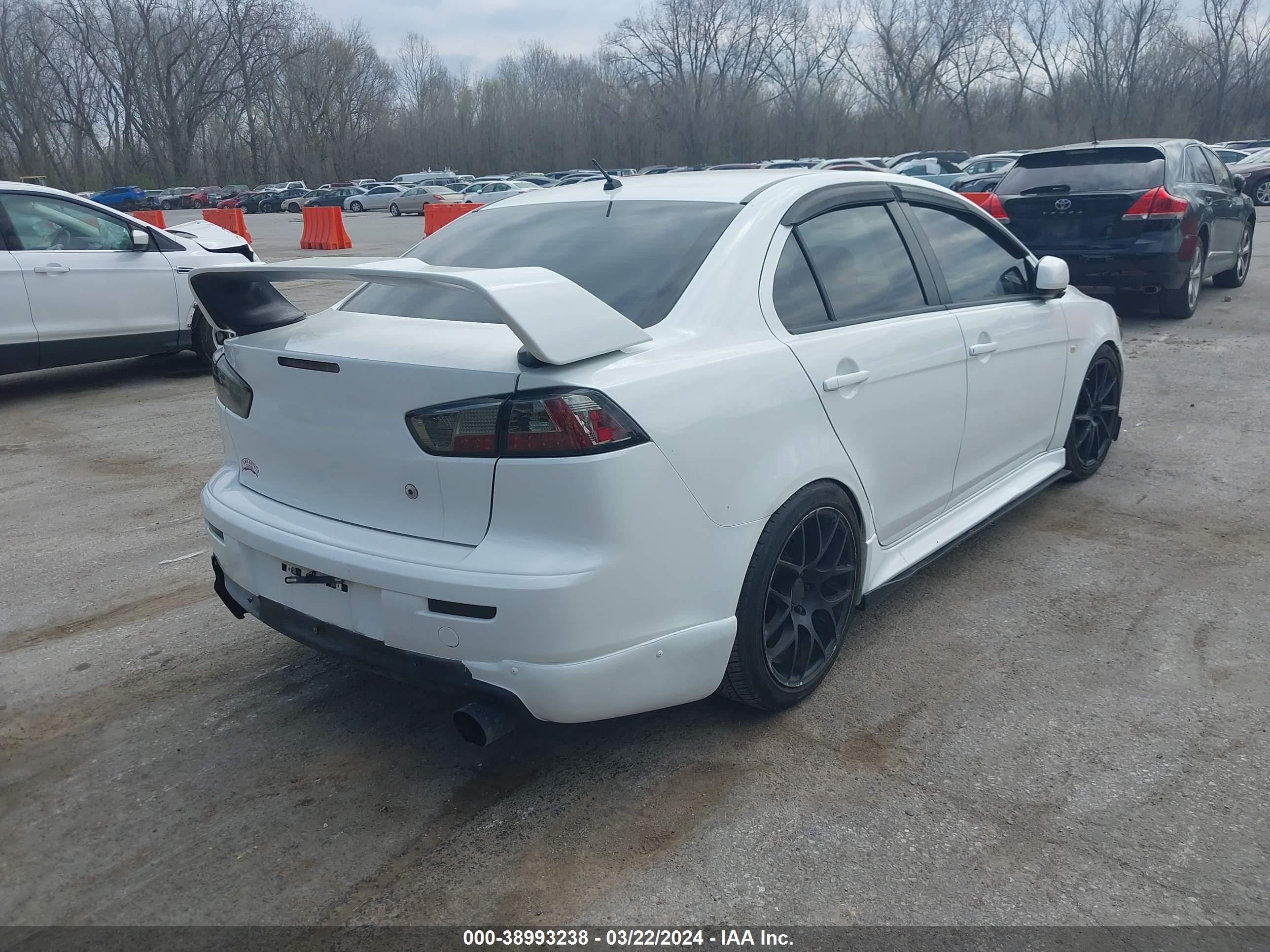 Photo 3 VIN: JA32U8FW3CU013120 - MITSUBISHI LANCER 