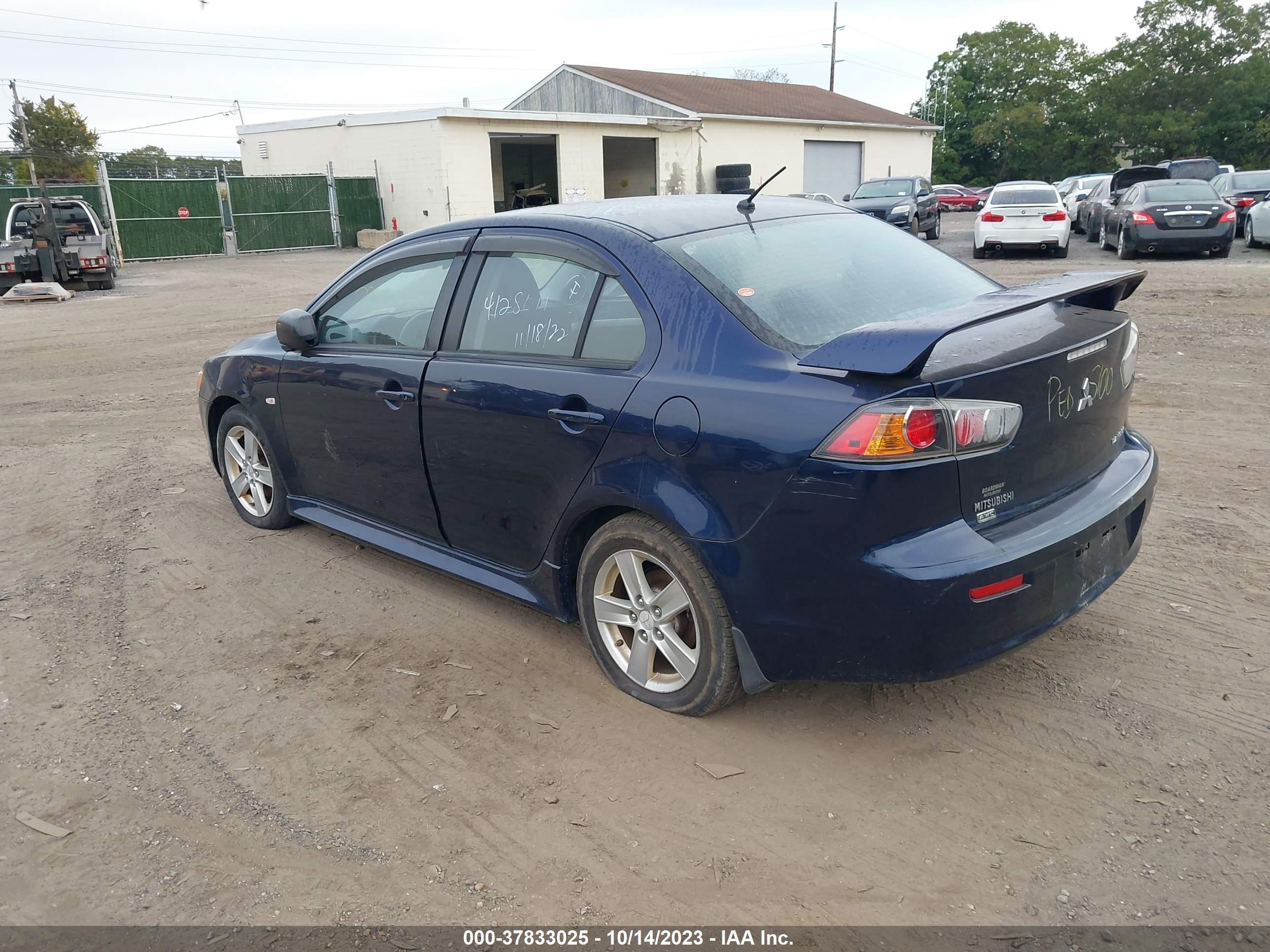 Photo 2 VIN: JA32V2FW1DU012575 - MITSUBISHI LANCER 