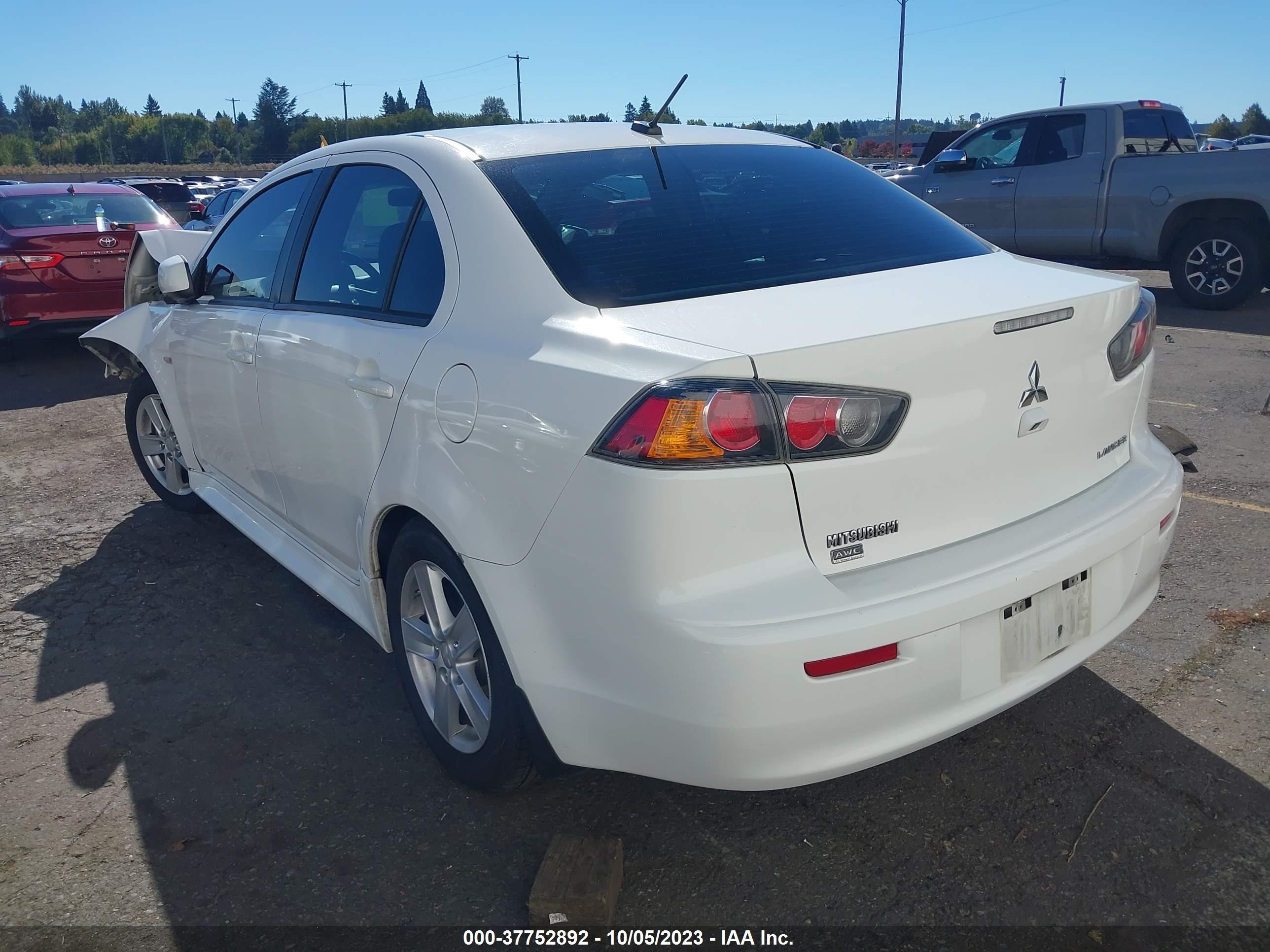 Photo 2 VIN: JA32V2FW3EU022610 - MITSUBISHI LANCER 