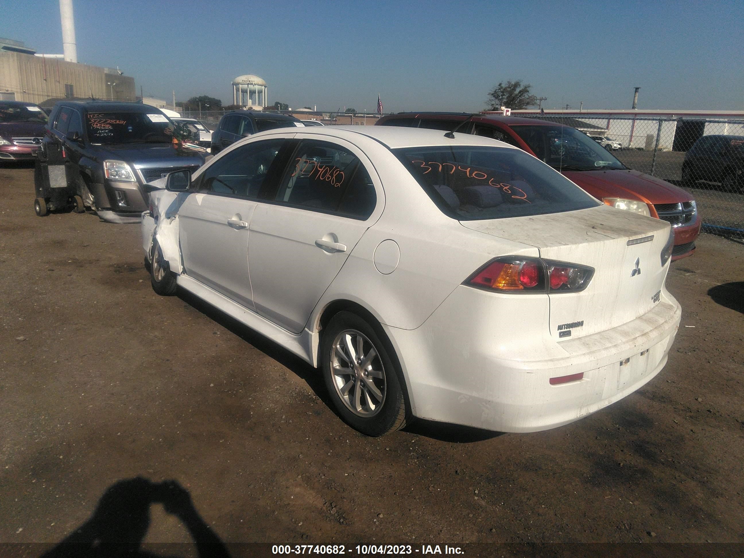 Photo 2 VIN: JA32V2FW8CU013074 - MITSUBISHI LANCER 