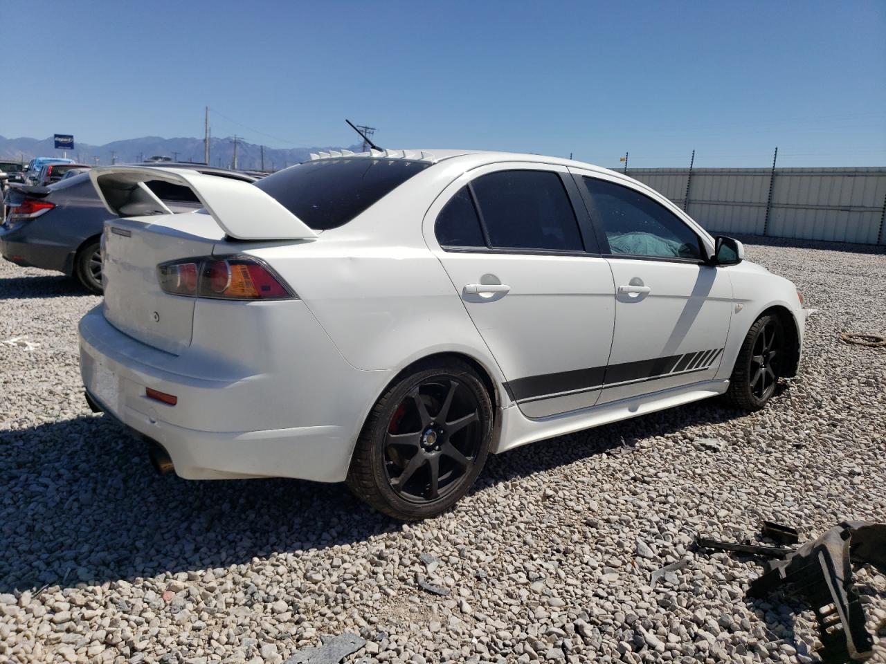 Photo 2 VIN: JA32V6FV0AU006857 - MITSUBISHI LANCER 