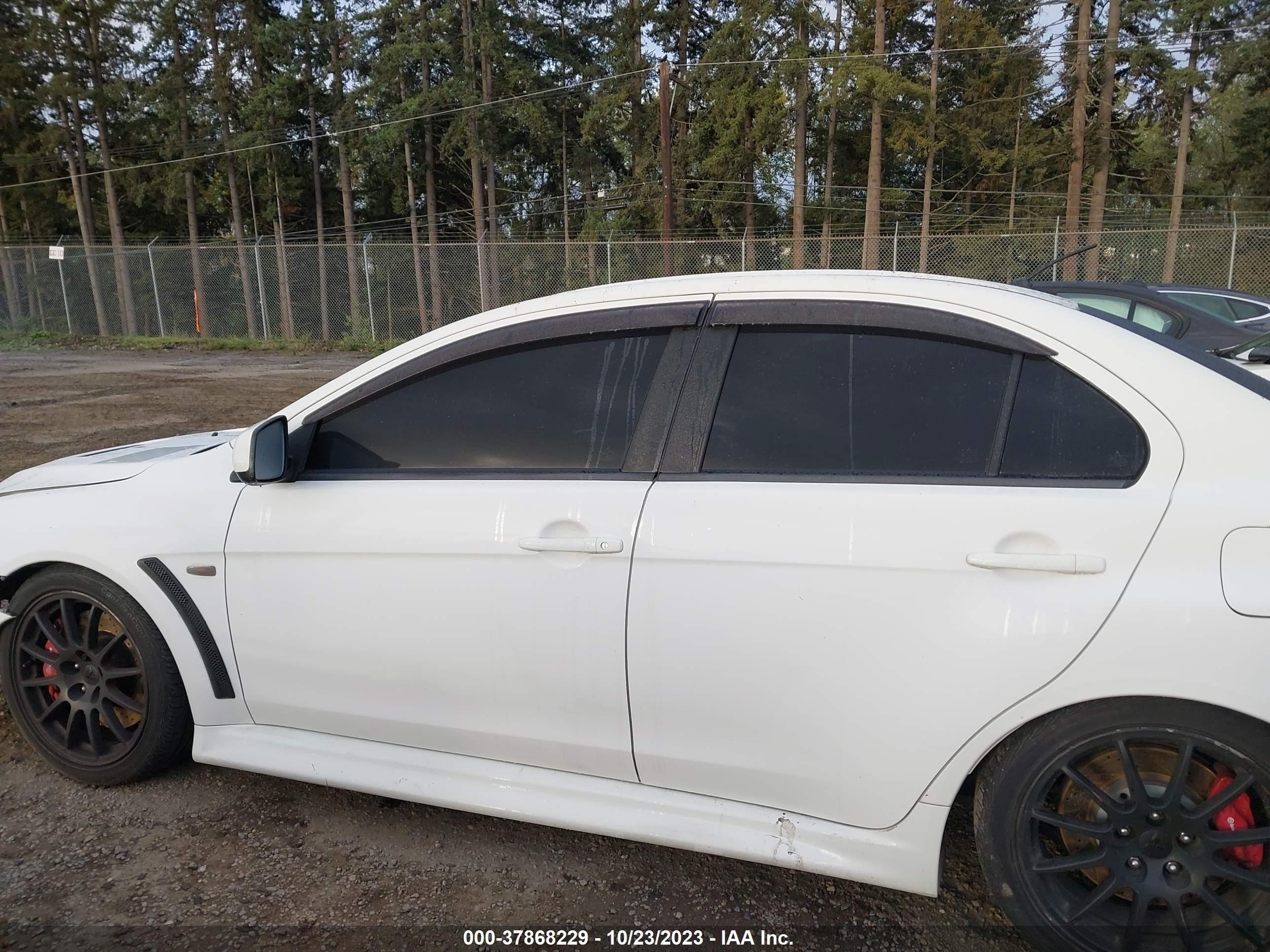 Photo 13 VIN: JA32W8FV3DU005540 - MITSUBISHI LANCER EVOLUTION 