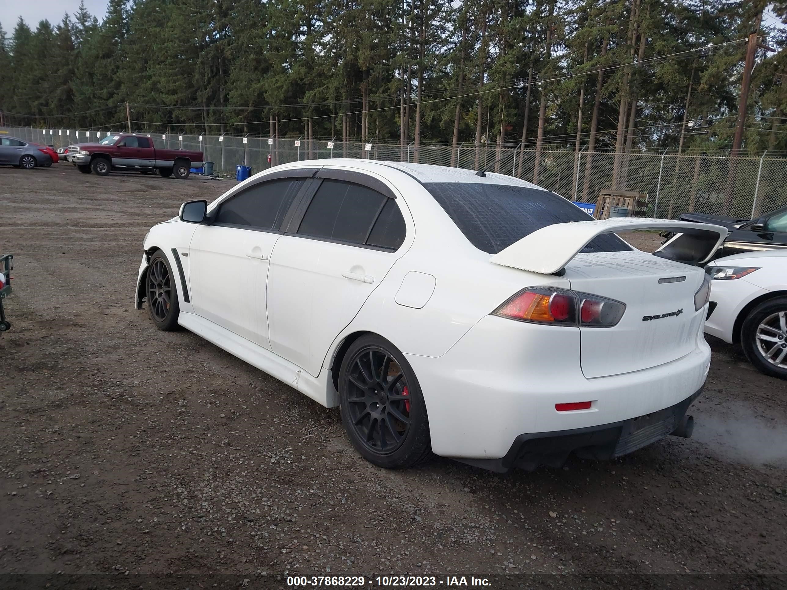 Photo 2 VIN: JA32W8FV3DU005540 - MITSUBISHI LANCER EVOLUTION 