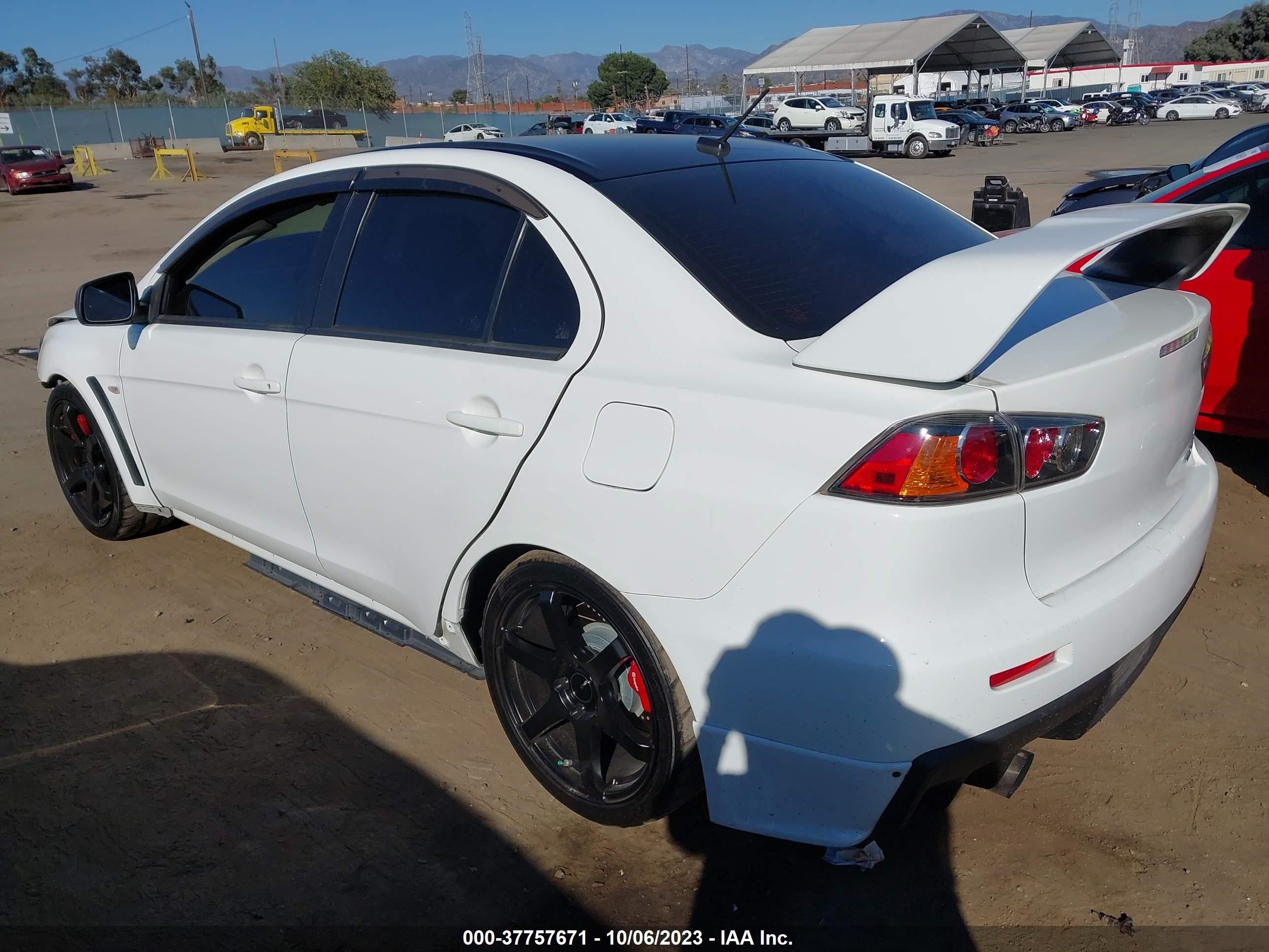 Photo 2 VIN: JA32W8FV5EU024589 - MITSUBISHI LANCER EVOLUTION 