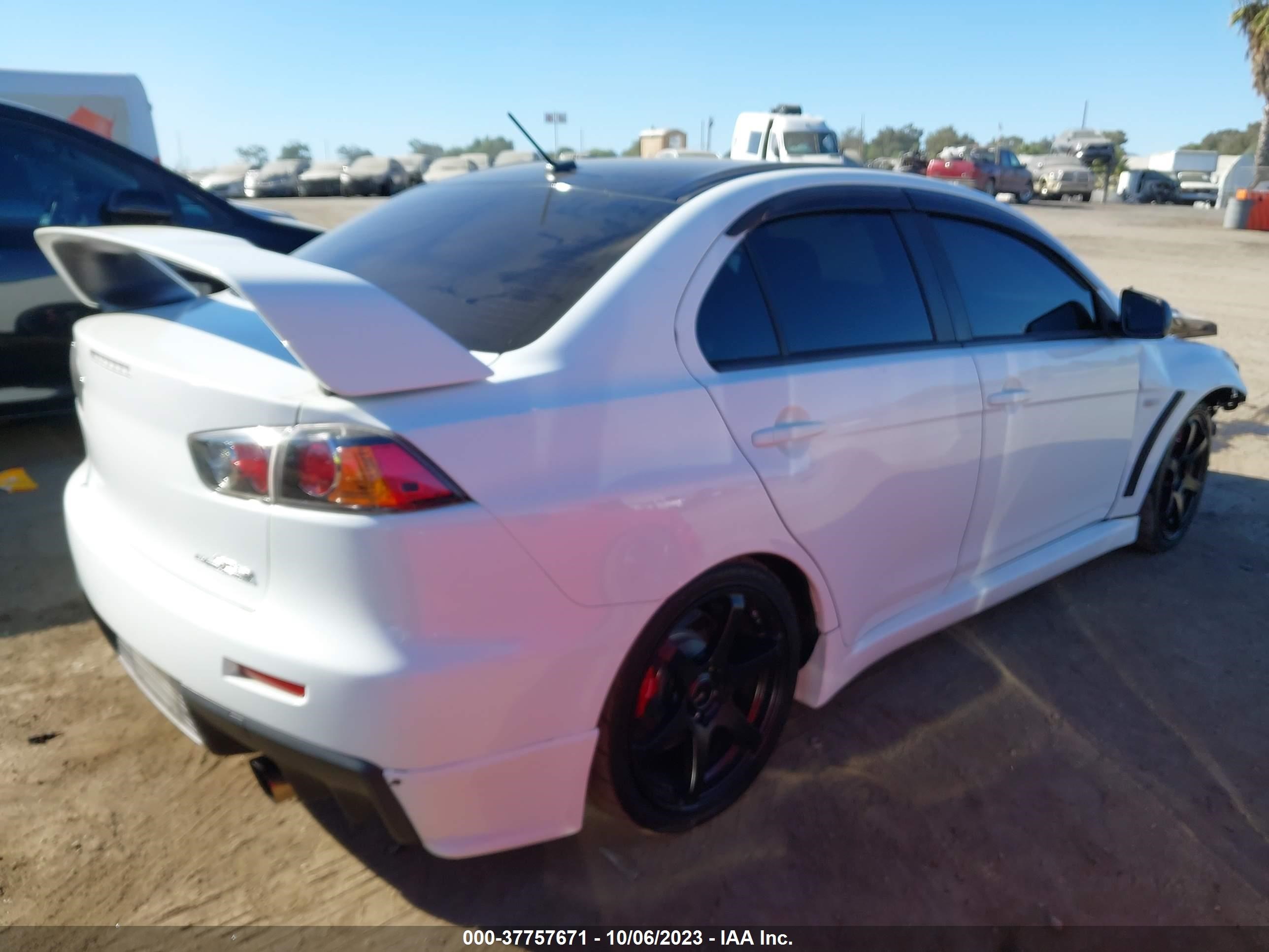 Photo 3 VIN: JA32W8FV5EU024589 - MITSUBISHI LANCER EVOLUTION 