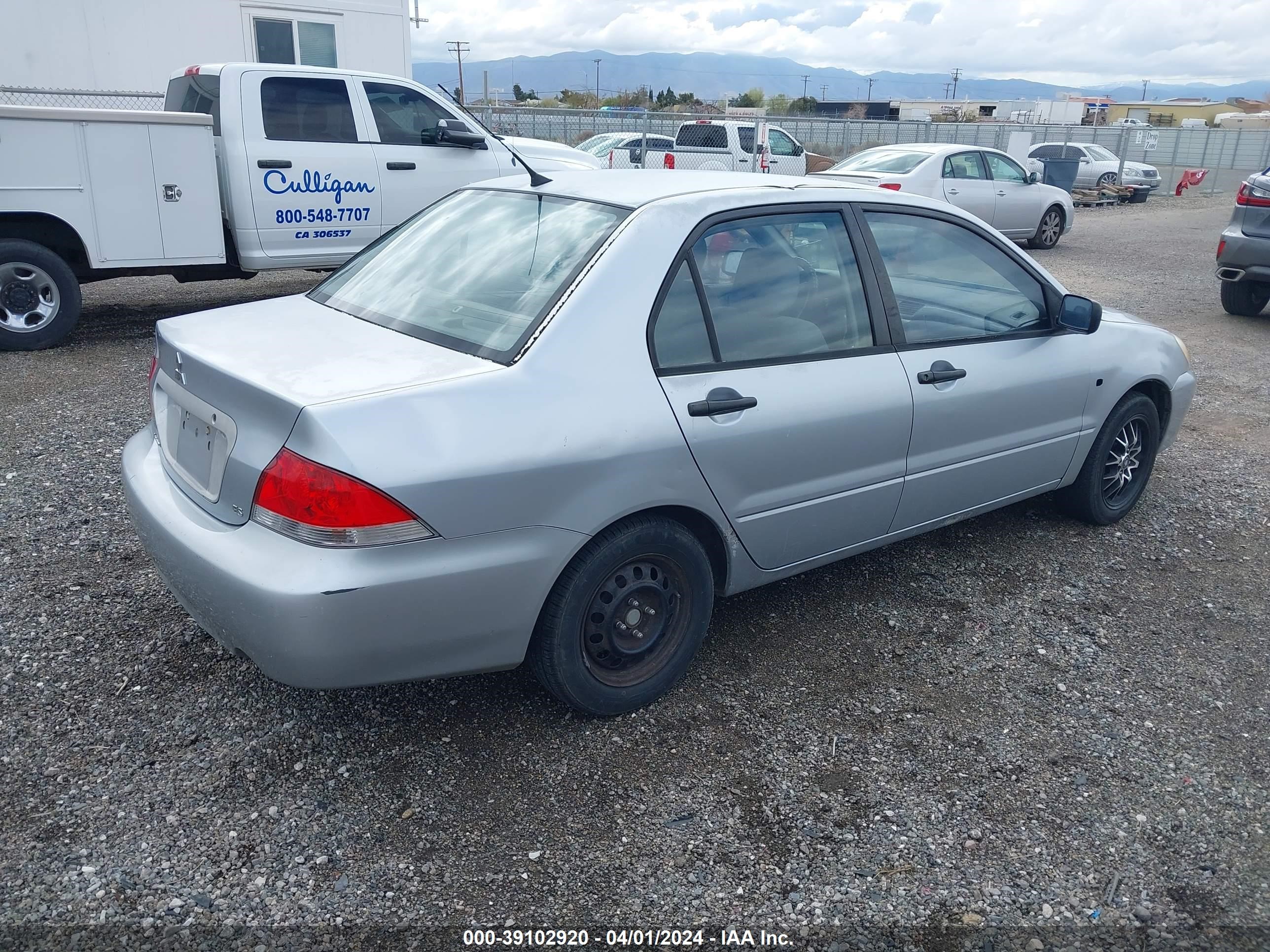 Photo 3 VIN: JA3AJ26E55U042016 - MITSUBISHI LANCER 