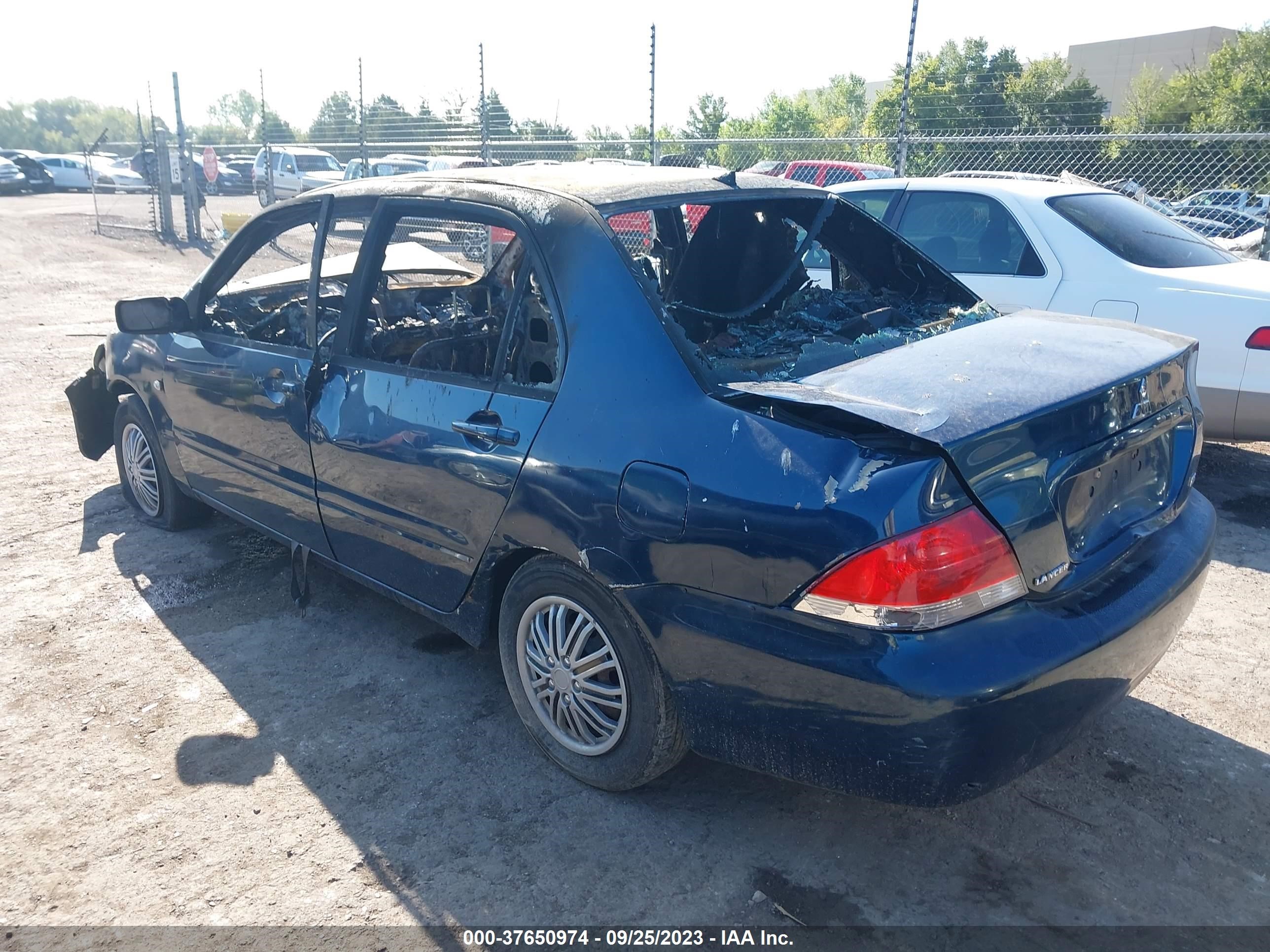 Photo 3 VIN: JA3AJ26E94U009454 - MITSUBISHI LANCER 