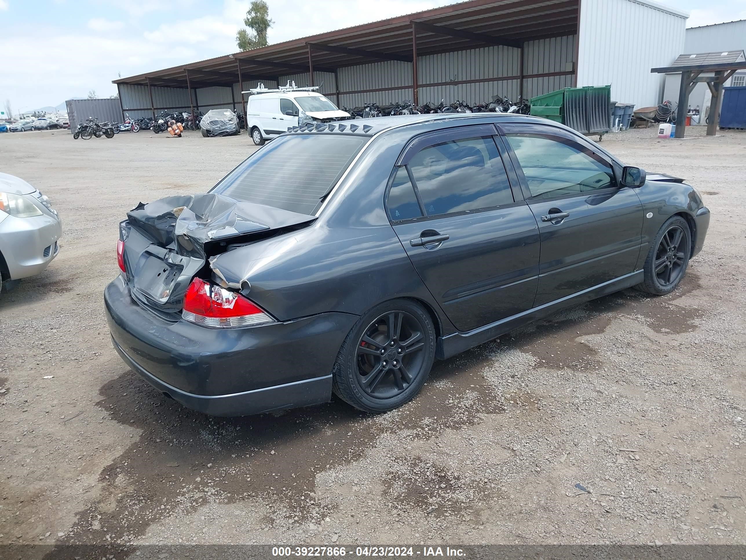 Photo 3 VIN: JA3AJ66F14U018388 - MITSUBISHI LANCER 