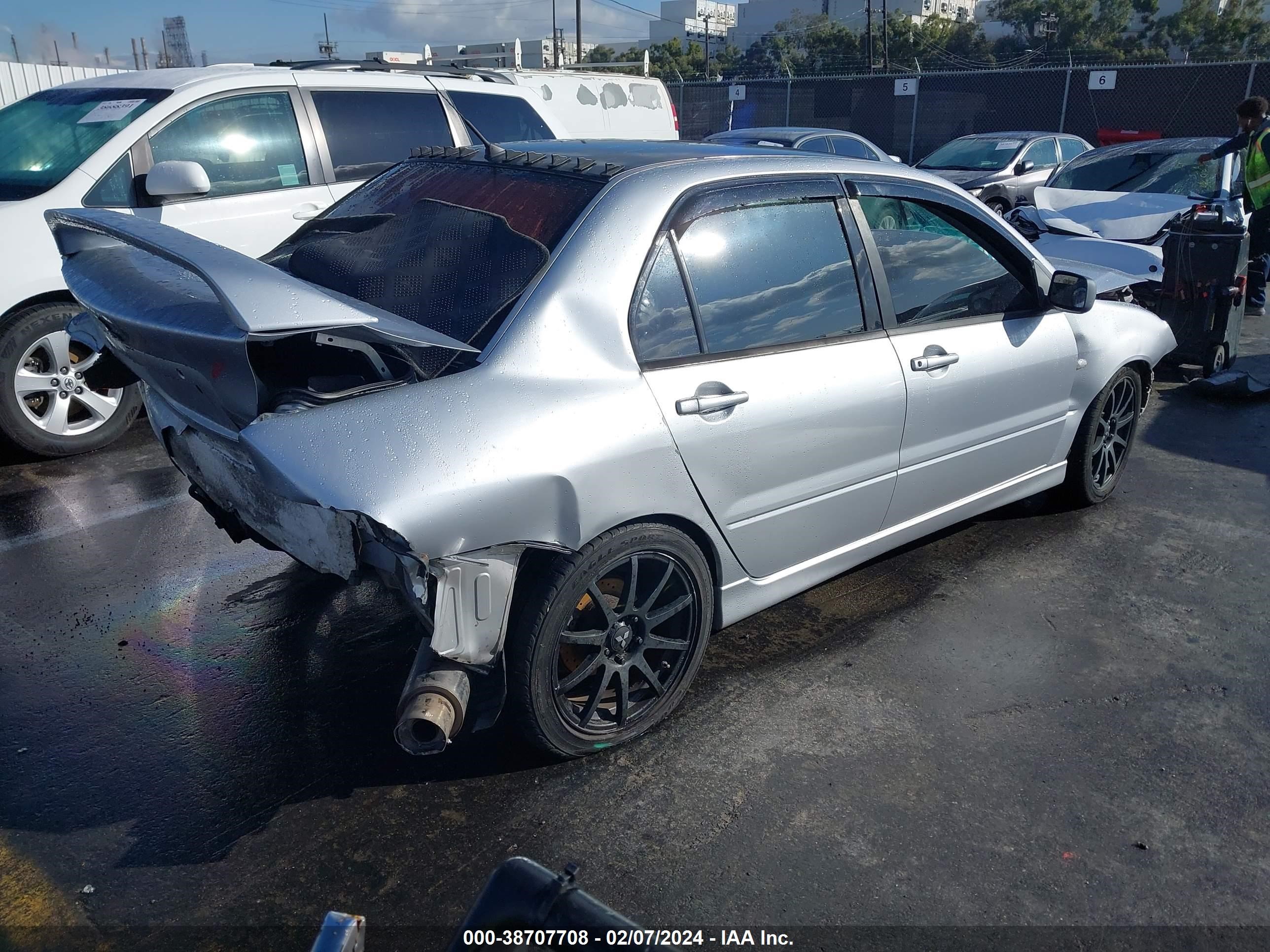 Photo 3 VIN: JA3AJ66F24U022806 - MITSUBISHI LANCER 