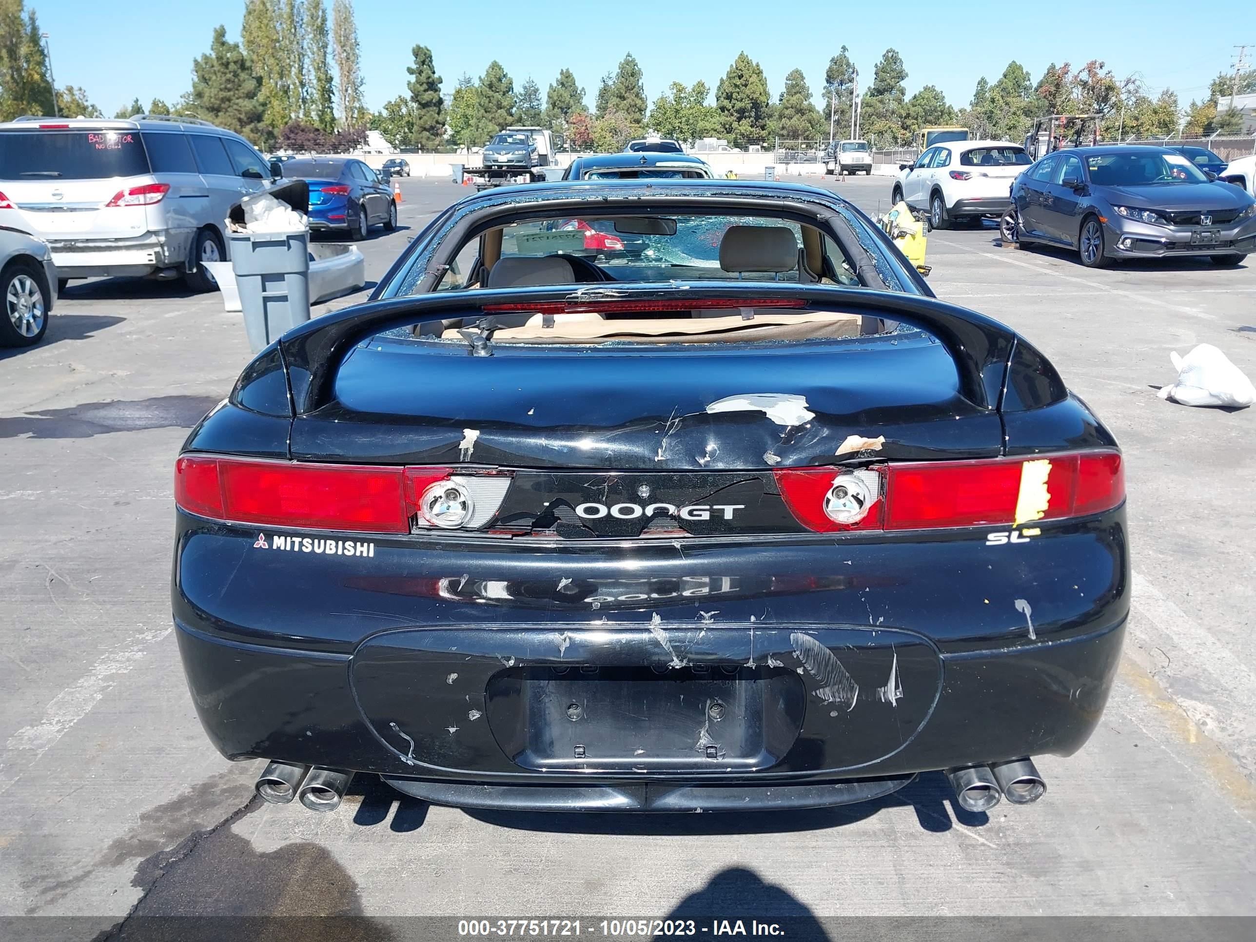 Photo 16 VIN: JA3AM84J3WY001193 - MITSUBISHI 3000 GT 