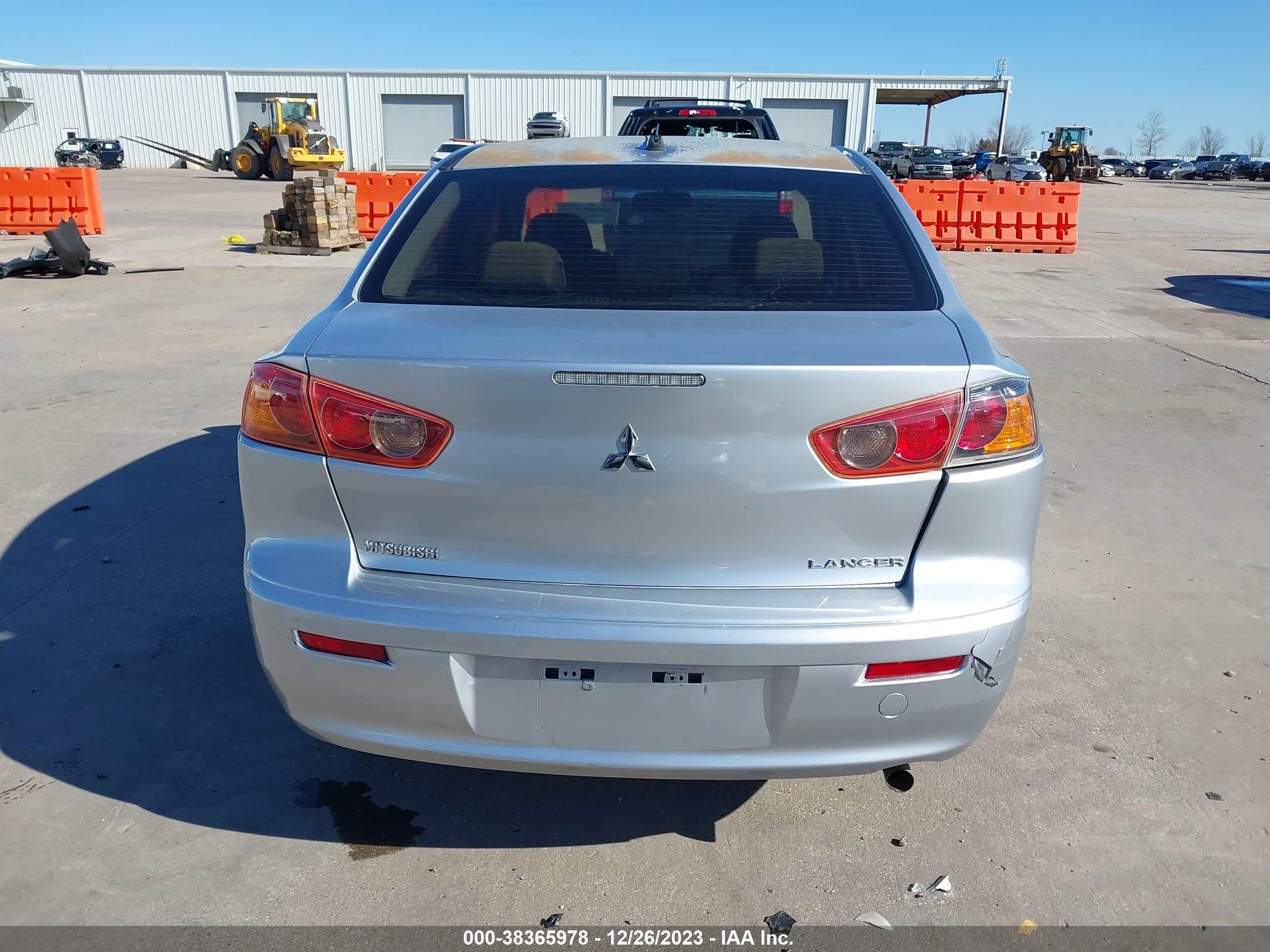 Photo 15 VIN: JA3AU16U08U036122 - MITSUBISHI LANCER 