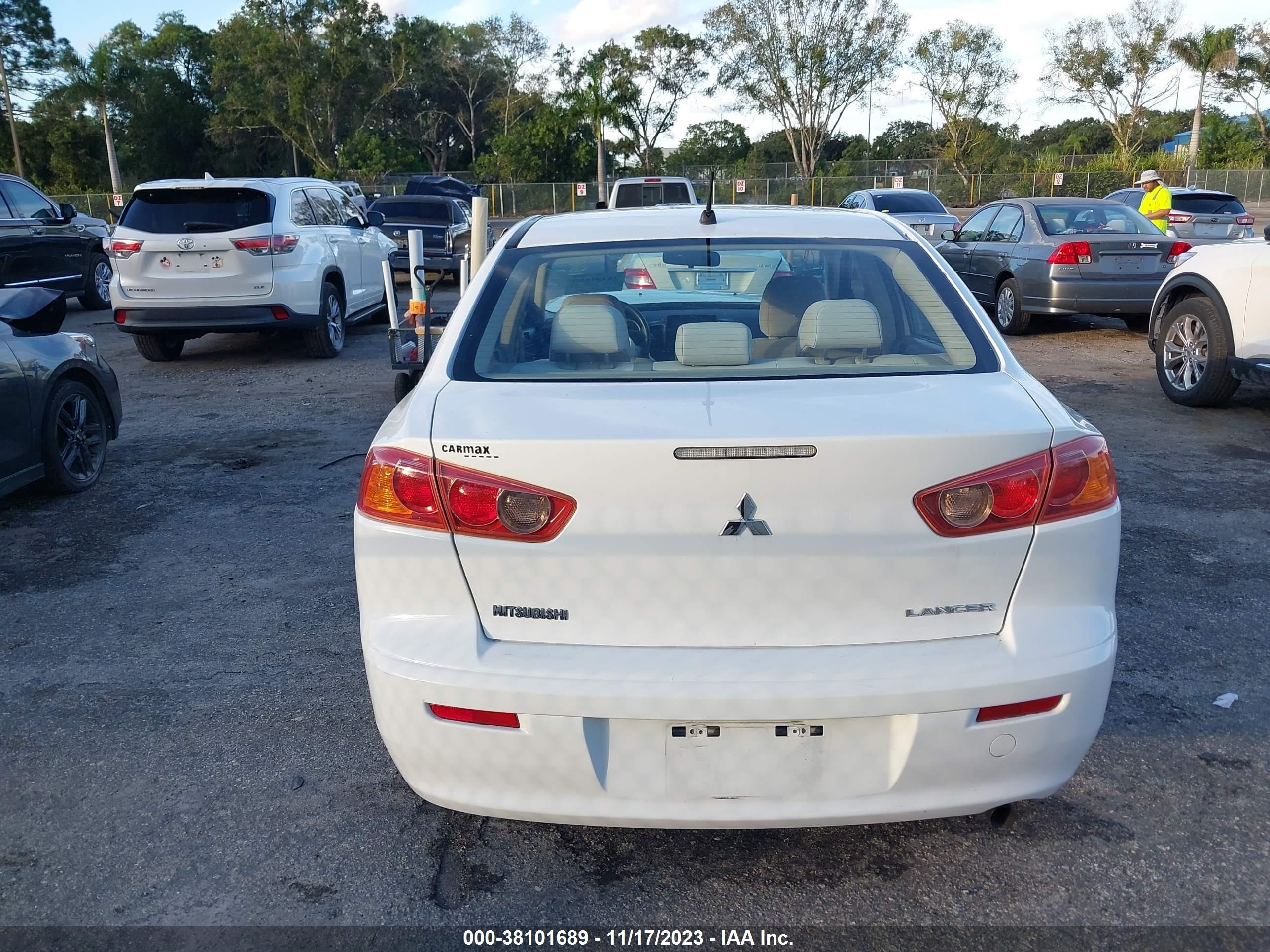 Photo 15 VIN: JA3AU16U19U016429 - MITSUBISHI LANCER 